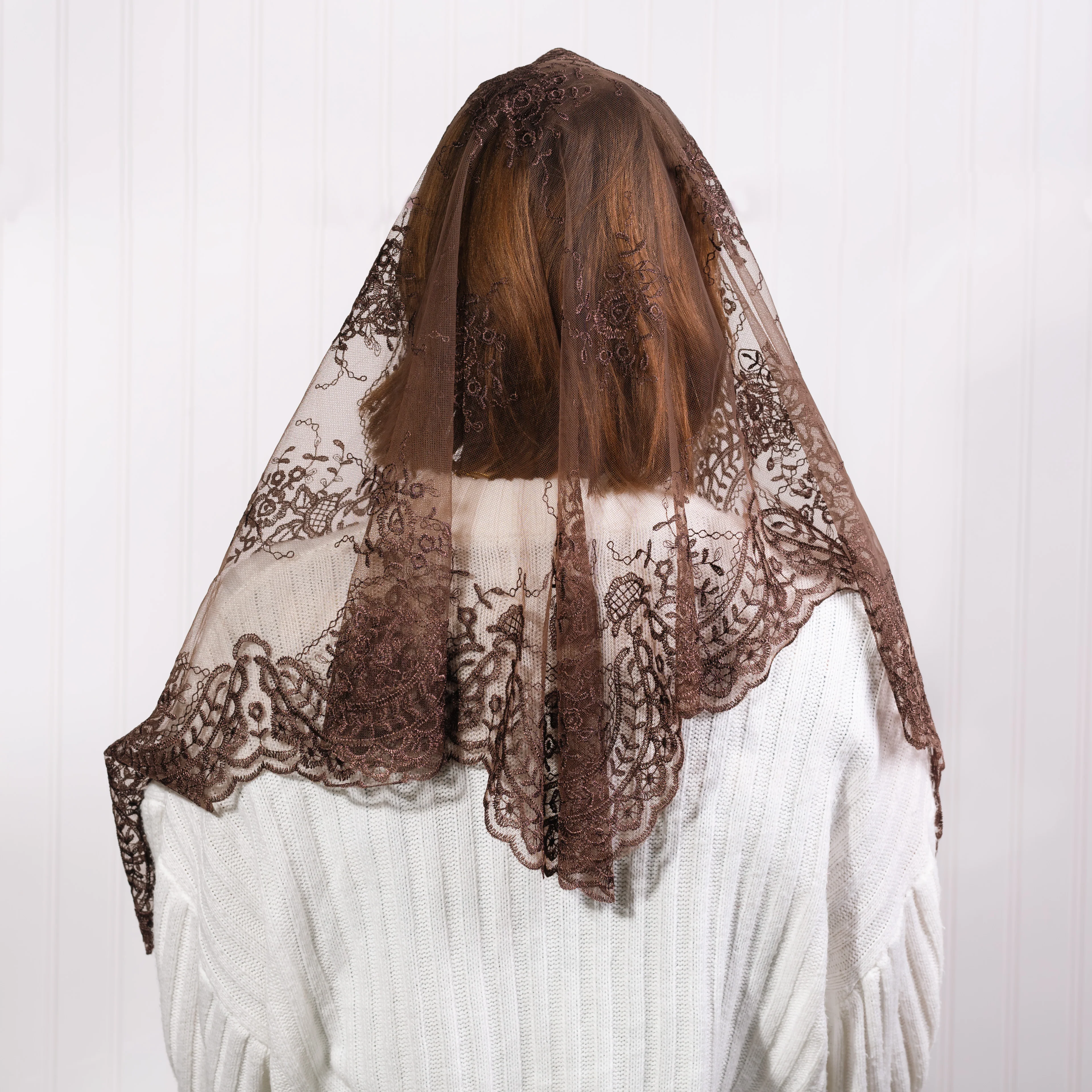 Albanico Spanish Lace Chapel Veil - Multiple Colors - Image 5