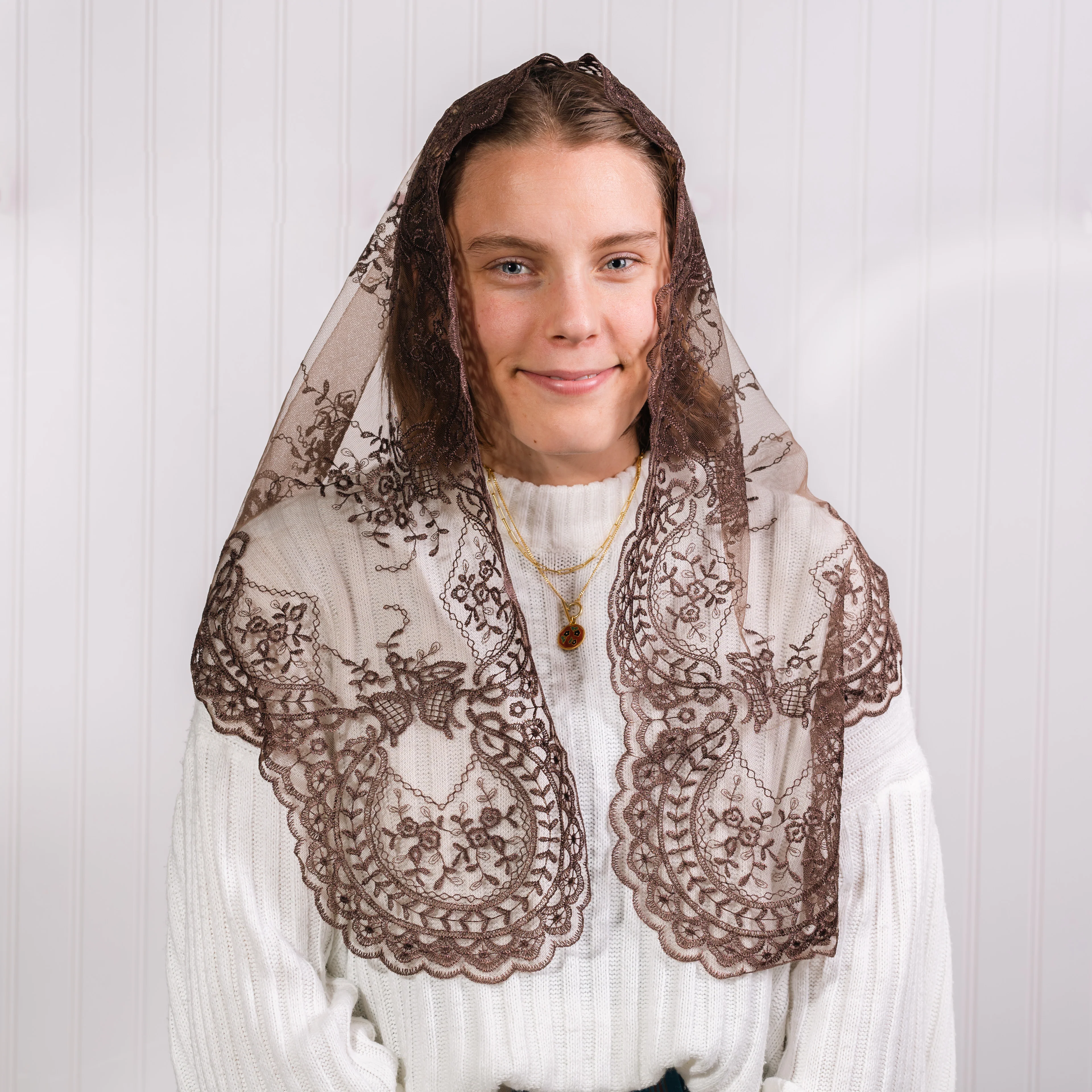 Albanico Spanish Lace Chapel Veil - Multiple Colors - Image 6