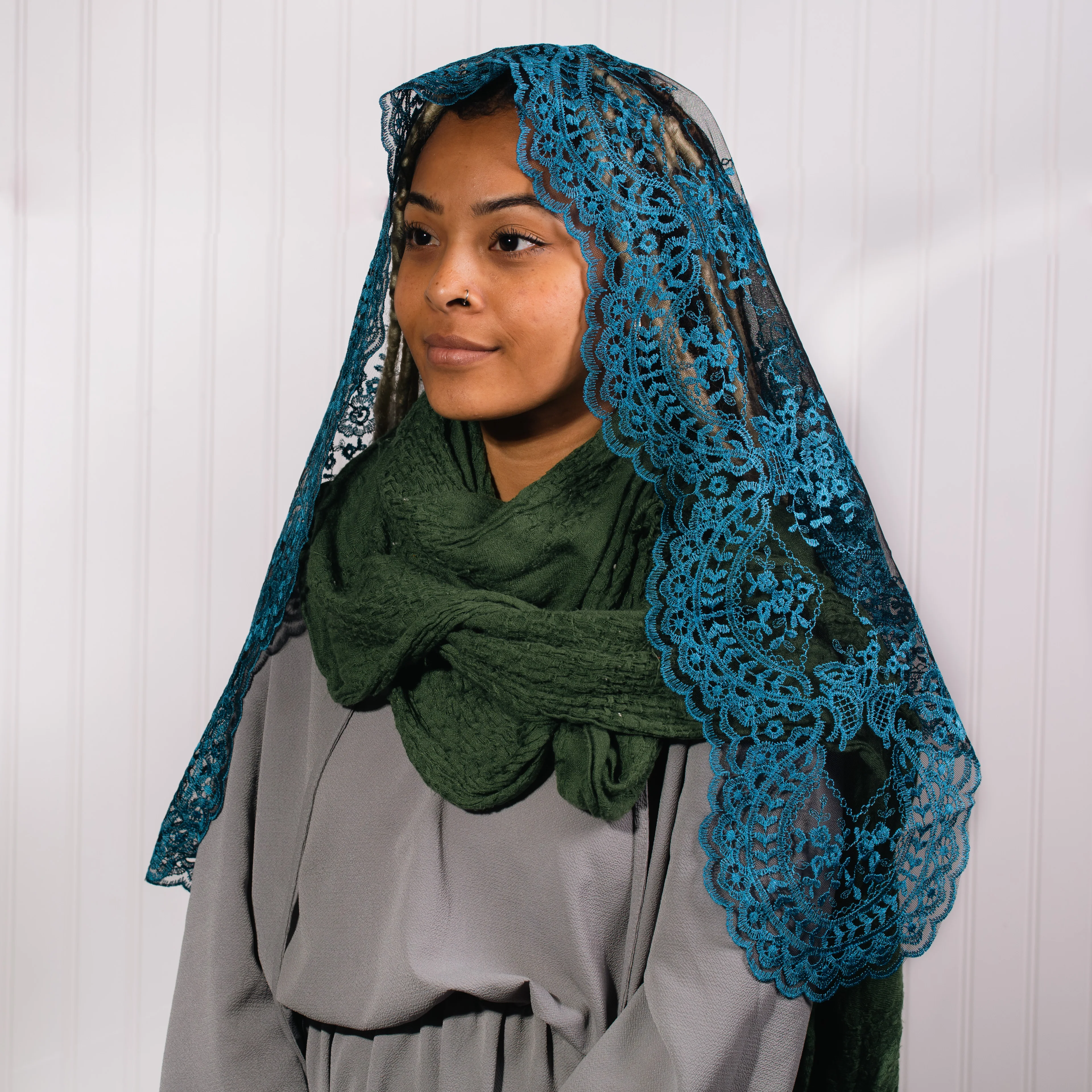 Albanico Spanish Lace Chapel Veil - Multiple Colors - Image 8