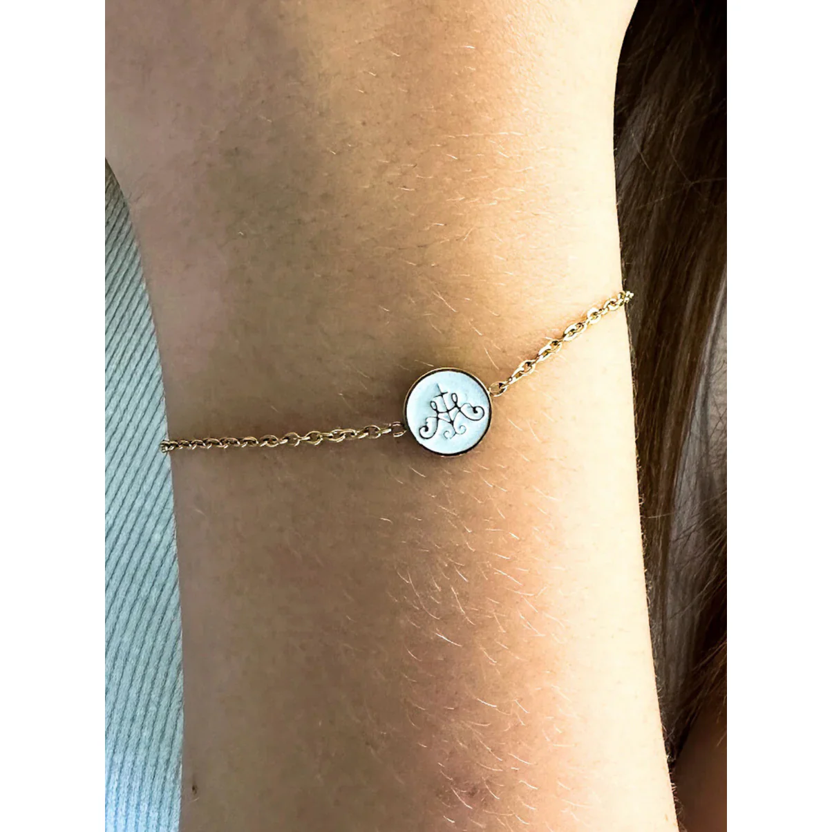 Ave Maria Chain Link Bracelet - Image 4