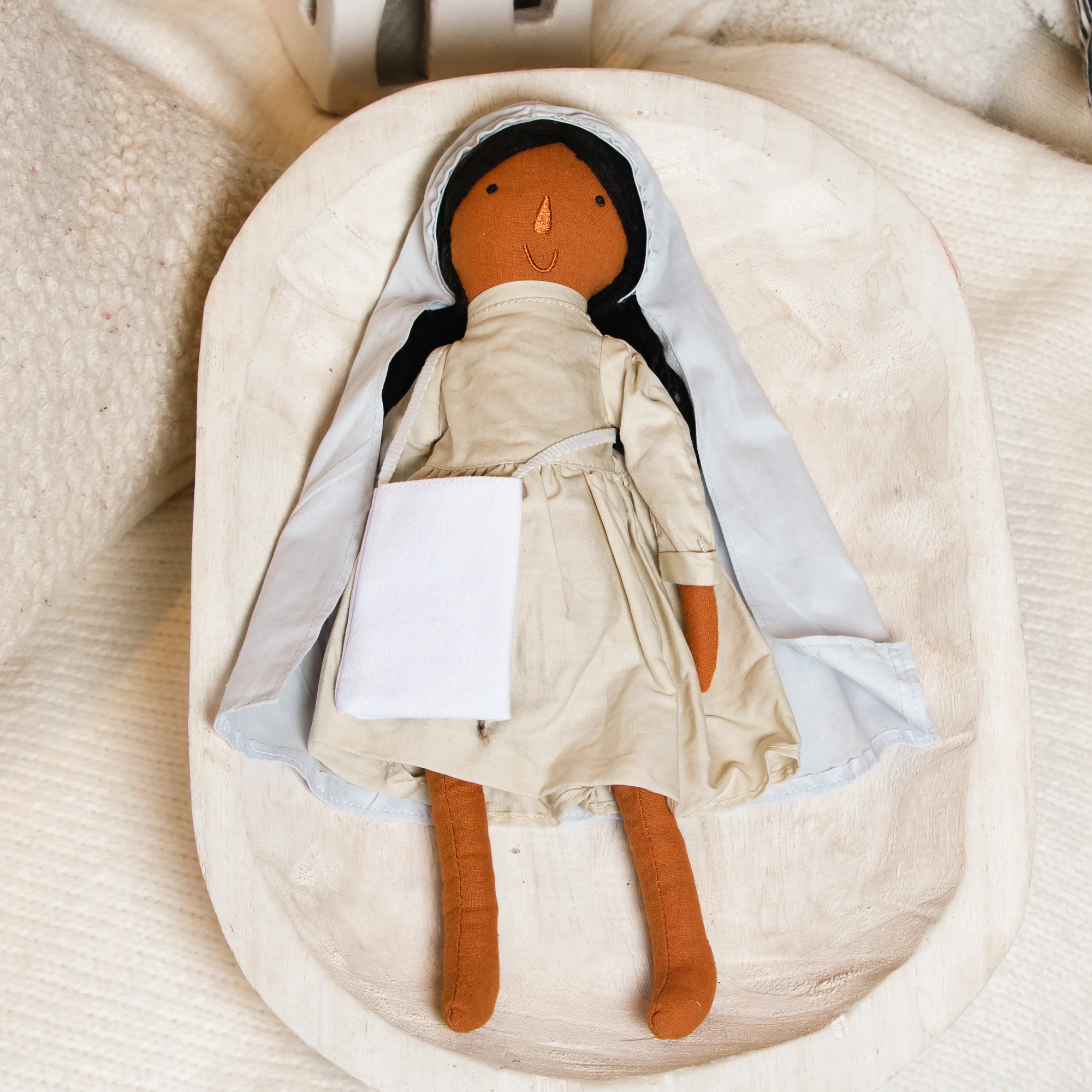 Be A Heart Mary on the Mantel Book & Mary Doll Set - Medium Skin Tone or Light Skin Tone - Image 4
