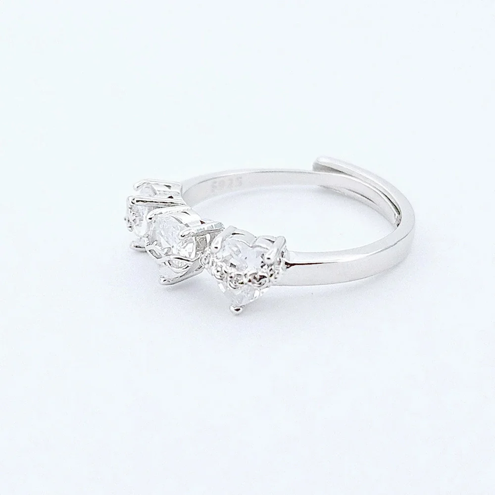 Brilliant Gemstone Three Hearts Ring - Image 3