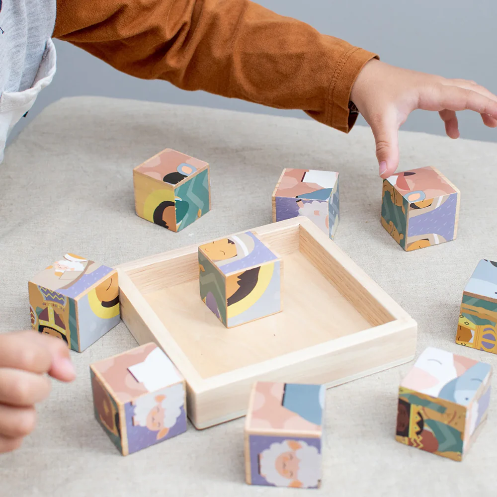 Christmas Nativity Wooden Cube Puzzle - Image 3