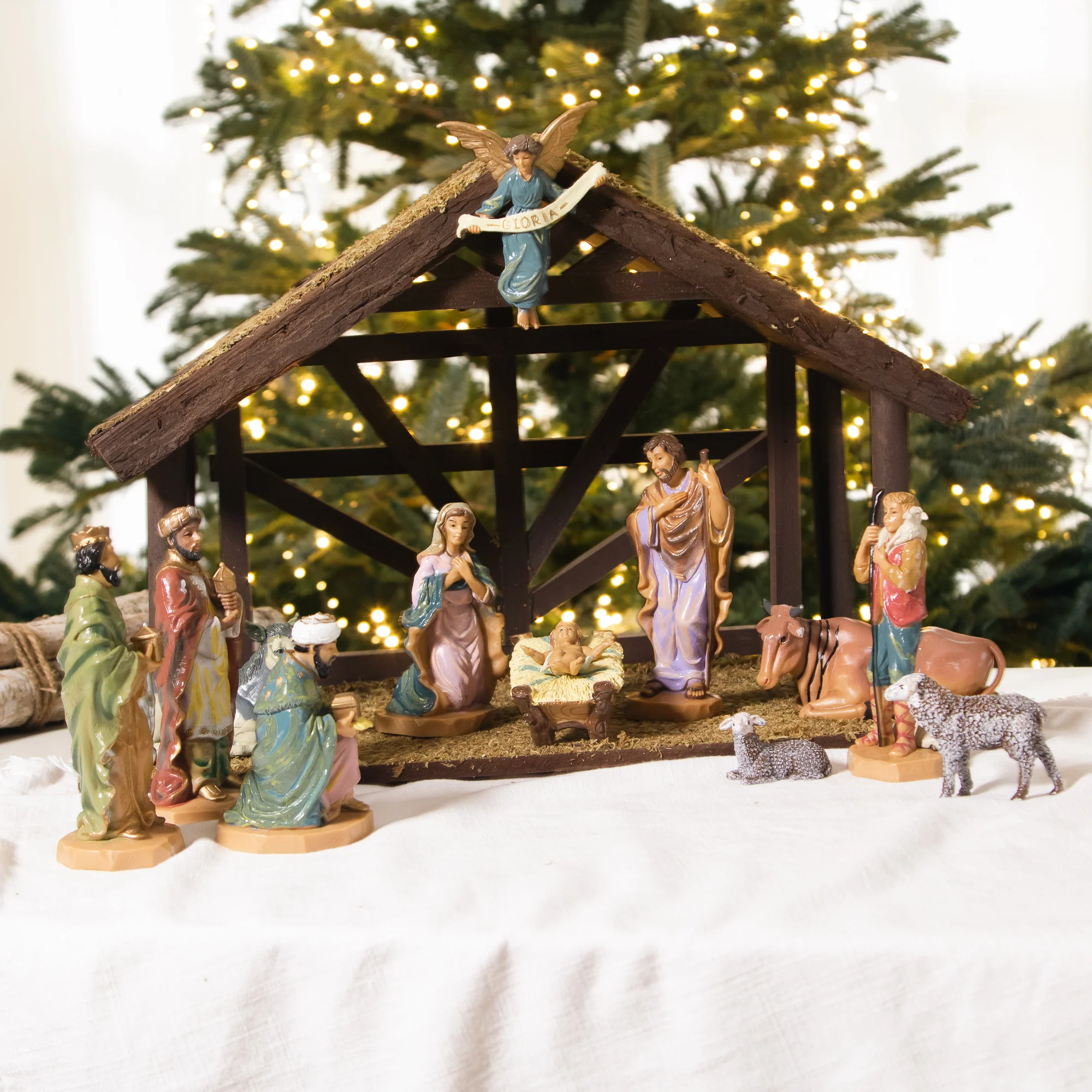 Colored Nativity Set with Wood Stable - 14 Pieces