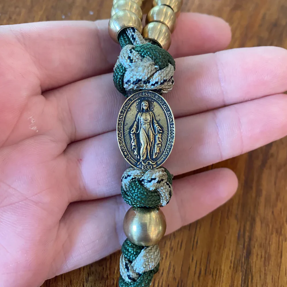 Deluxe Green Paracord & Brass Miraculous Medal Rosary - Image 2