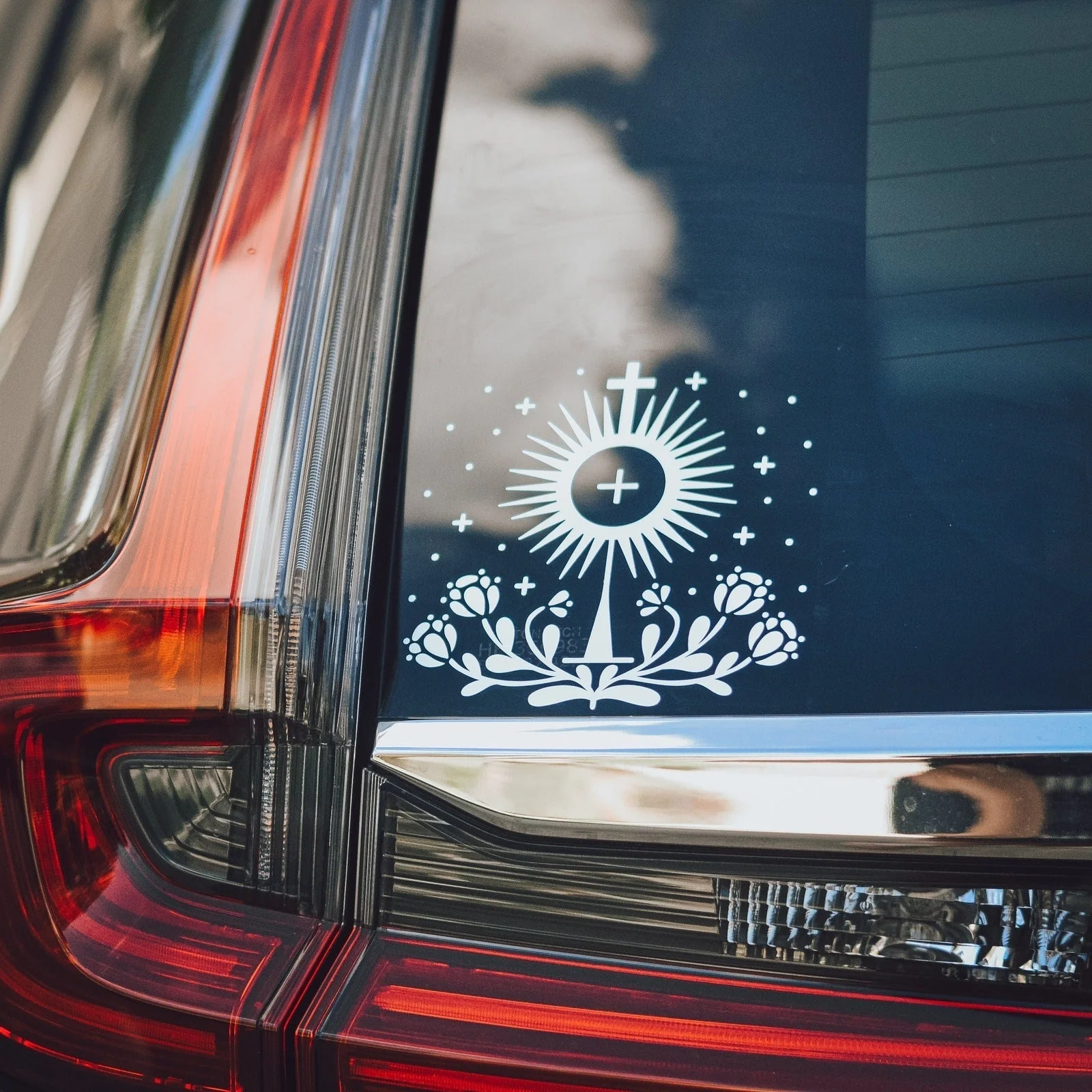 Eucharistic Revival Floral Monstrance Vinyl Sticker - Image 3