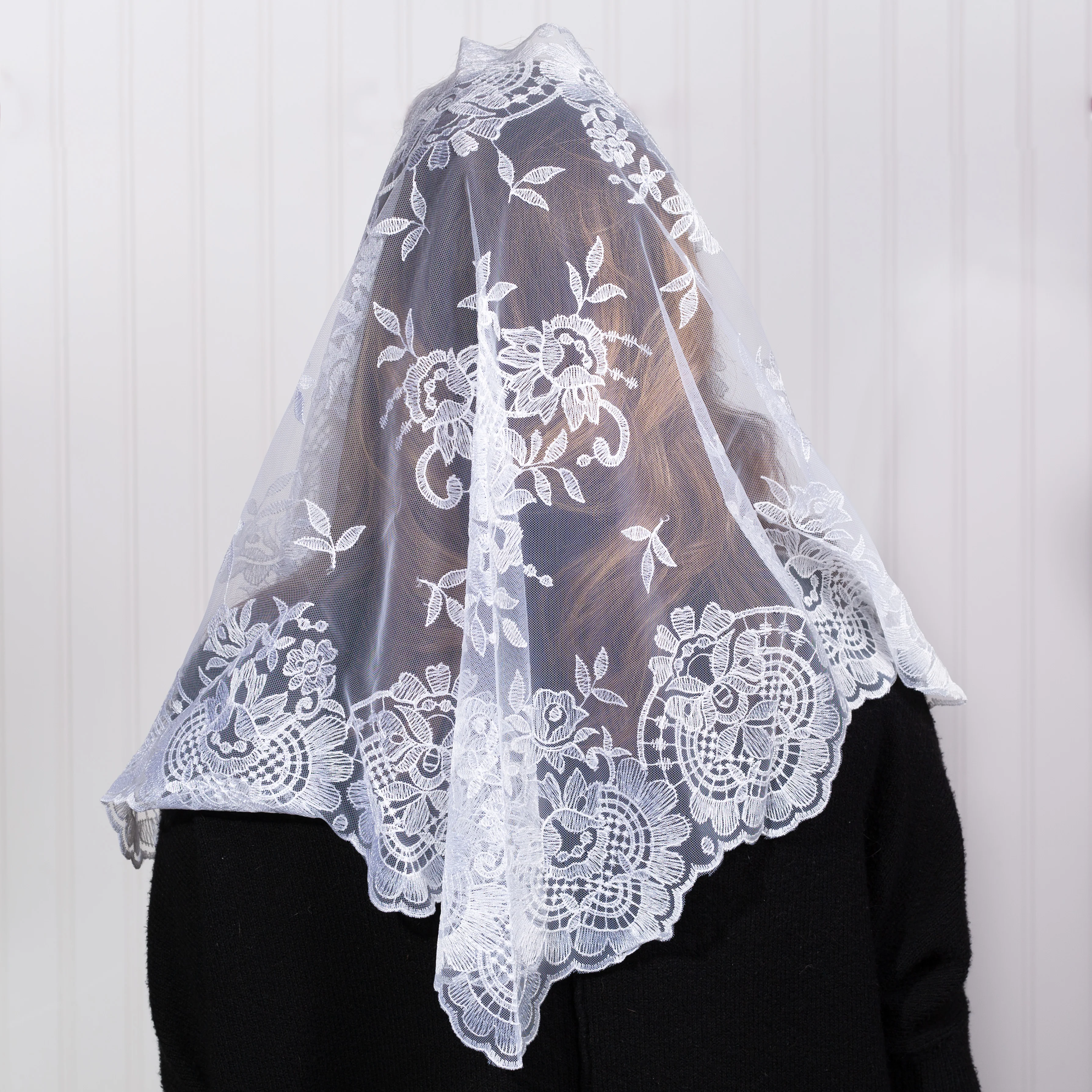 Eva Spanish Lace Chapel Veil - Multiple Colors
