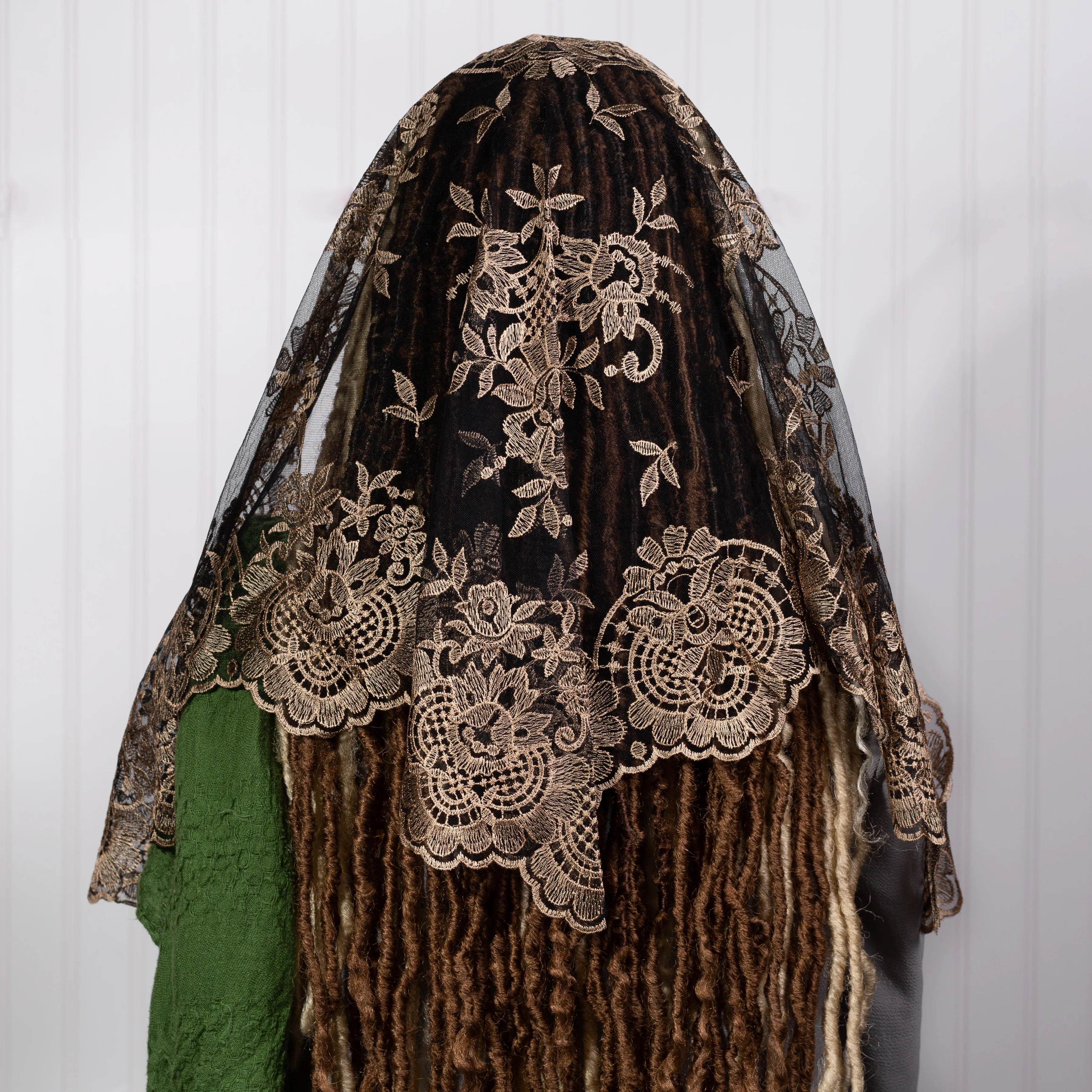Eva Spanish Lace Chapel Veil - Multiple Colors - Image 9