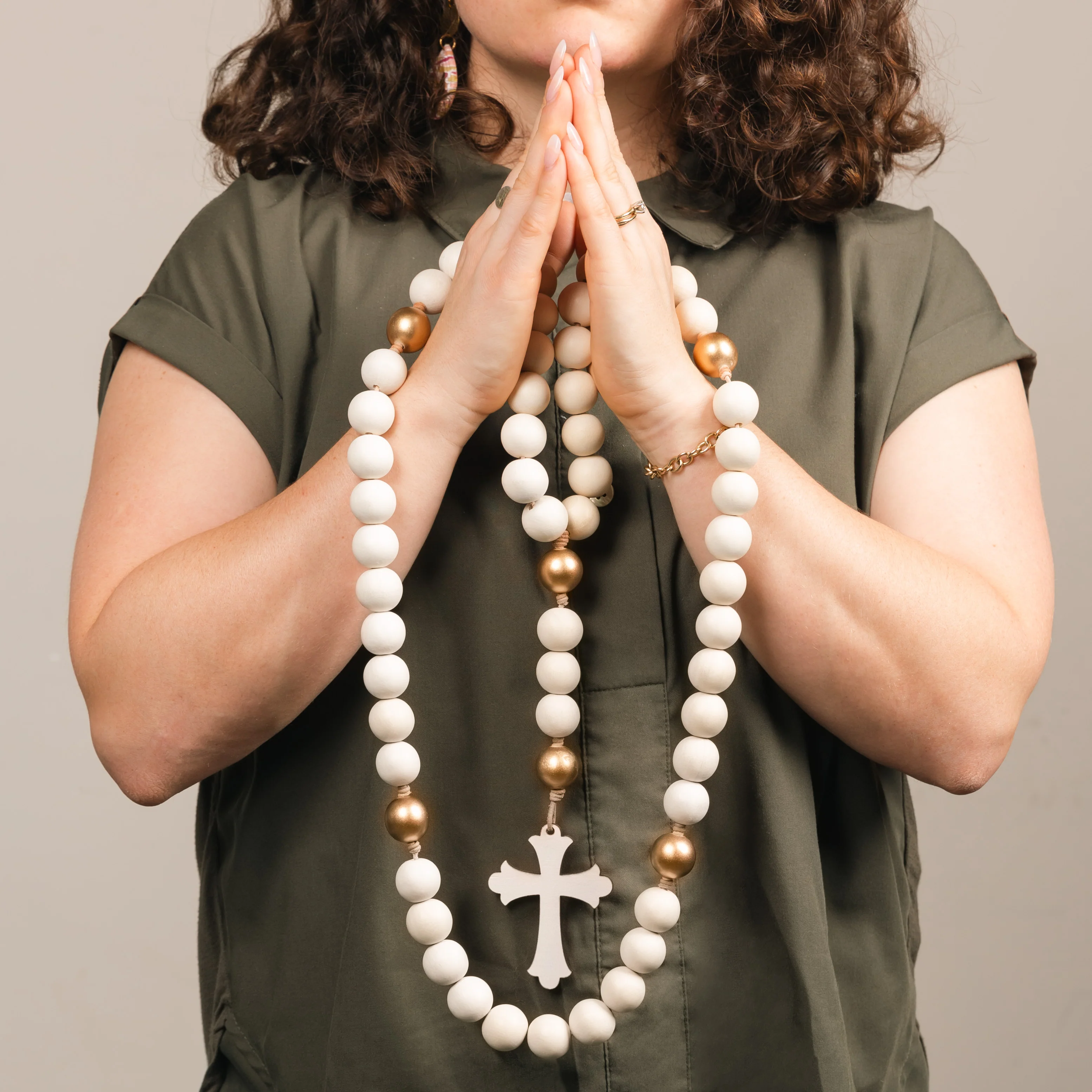 Exclusive White & Gold Table Rosary - Image 2