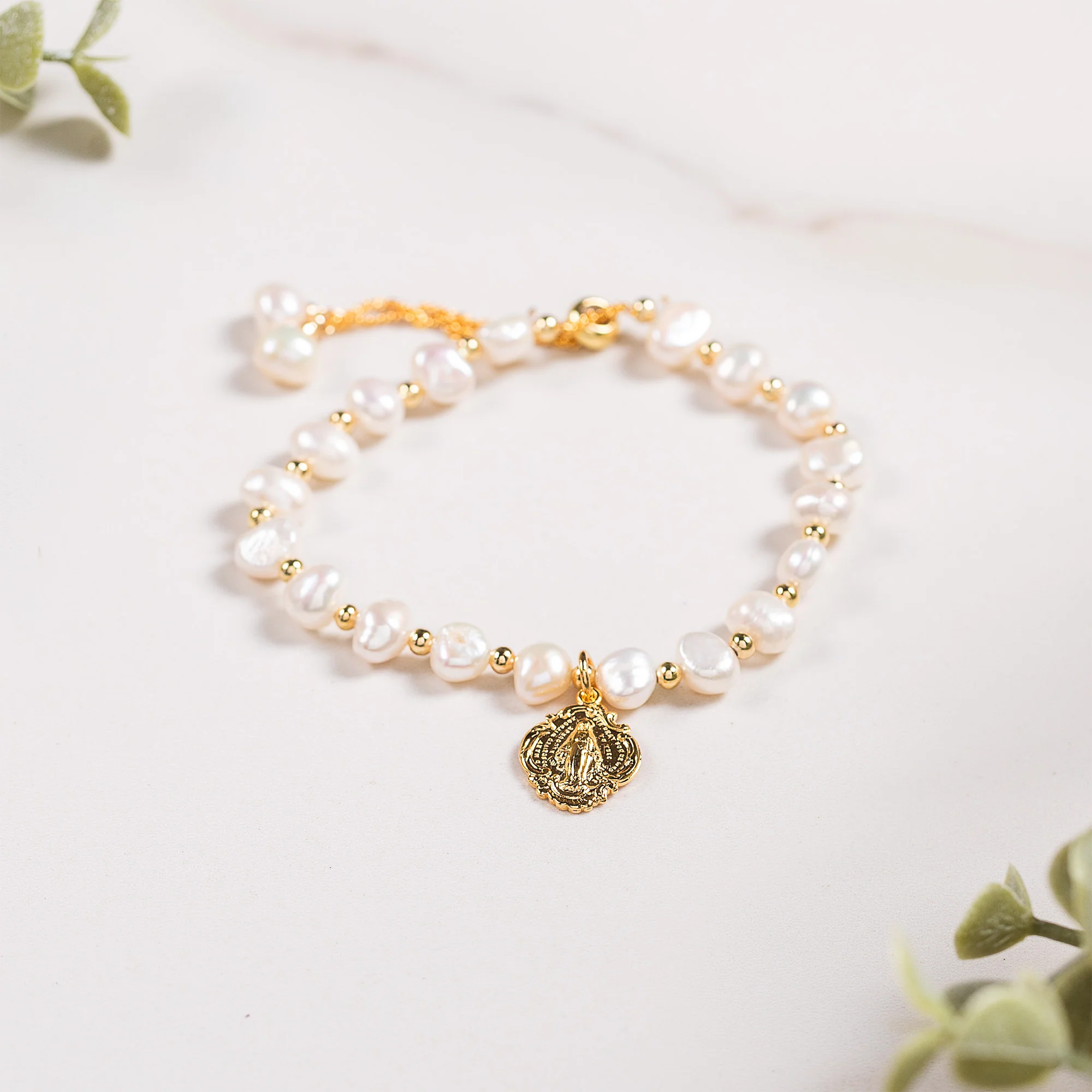 Freshwater Pearl Gold Miraculous Medal Bracelet - Image 2