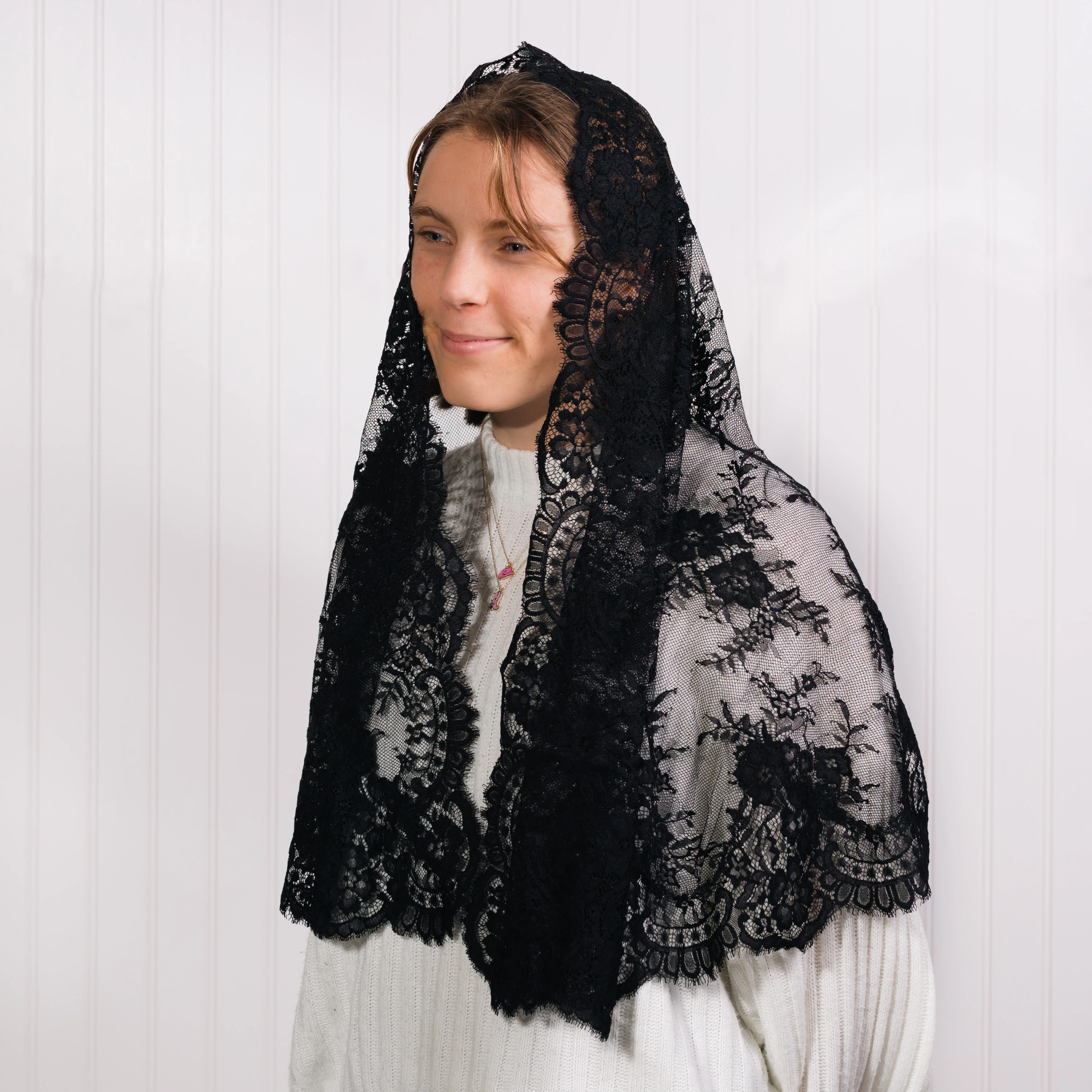 Gabriela Long Spanish Lace Chapel Veil - Multiple Colors - Image 4