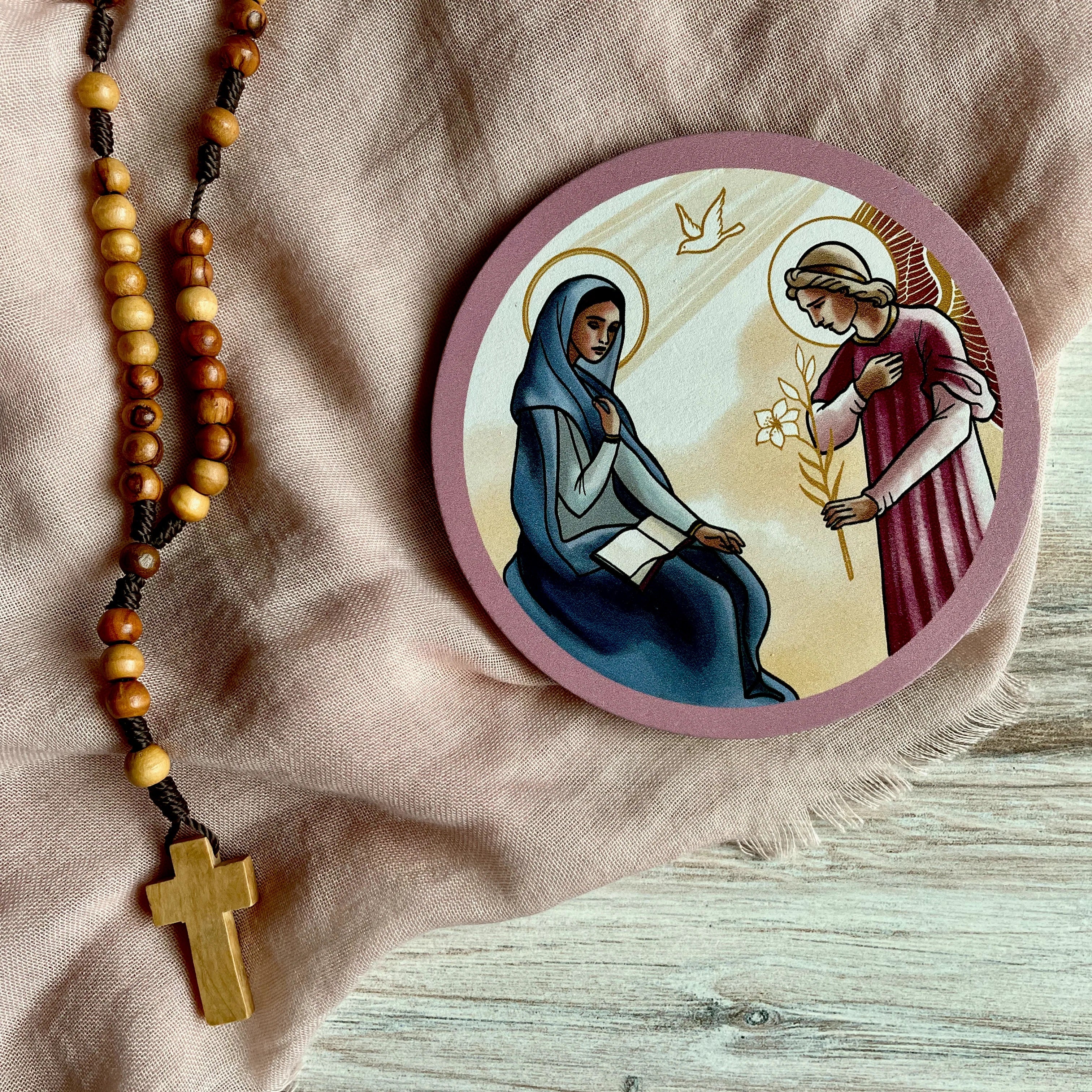 Gather and Pray Mysteries of the Rosary Reflection Disc Set - Image 2