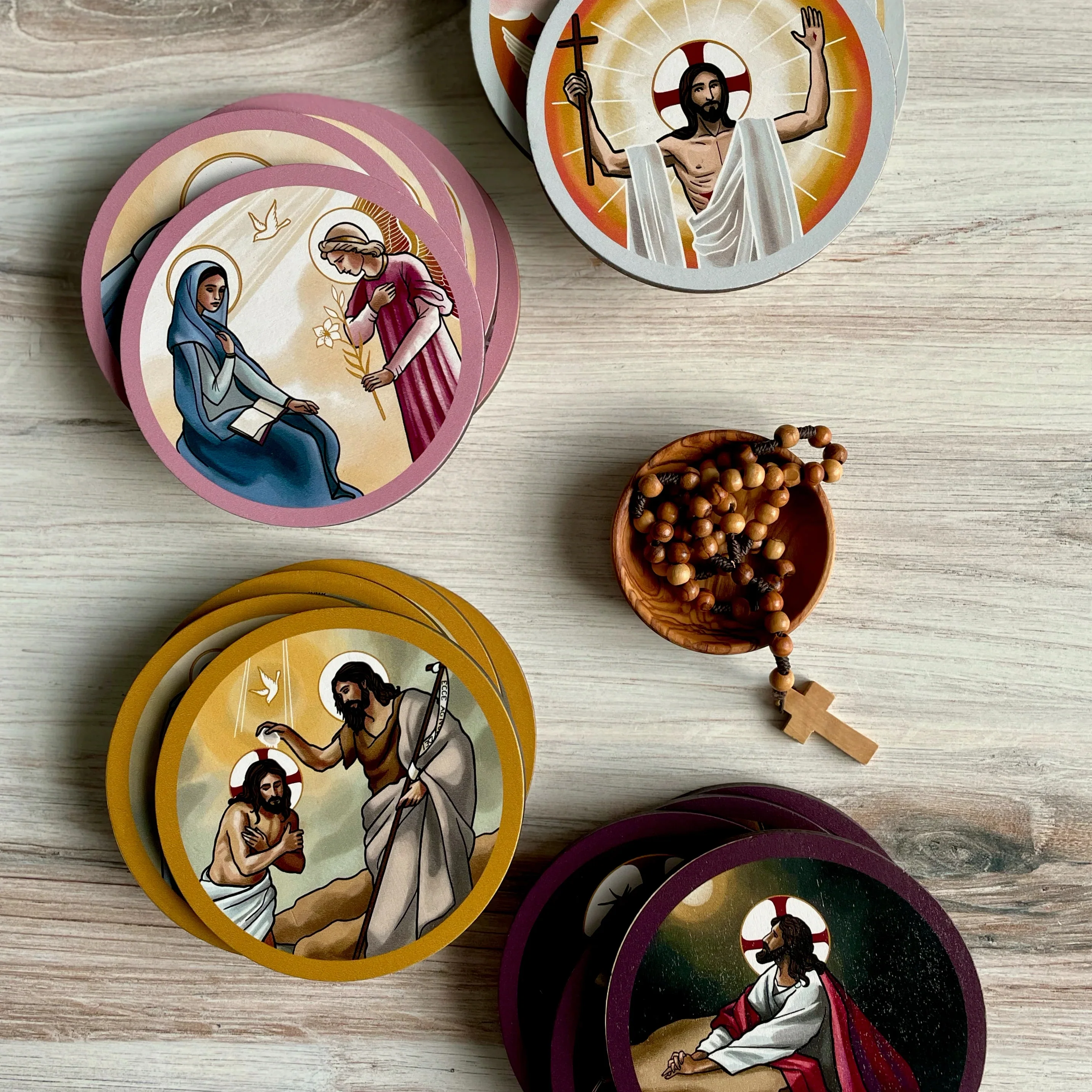Gather and Pray Mysteries of the Rosary Reflection Disc Set - Image 3