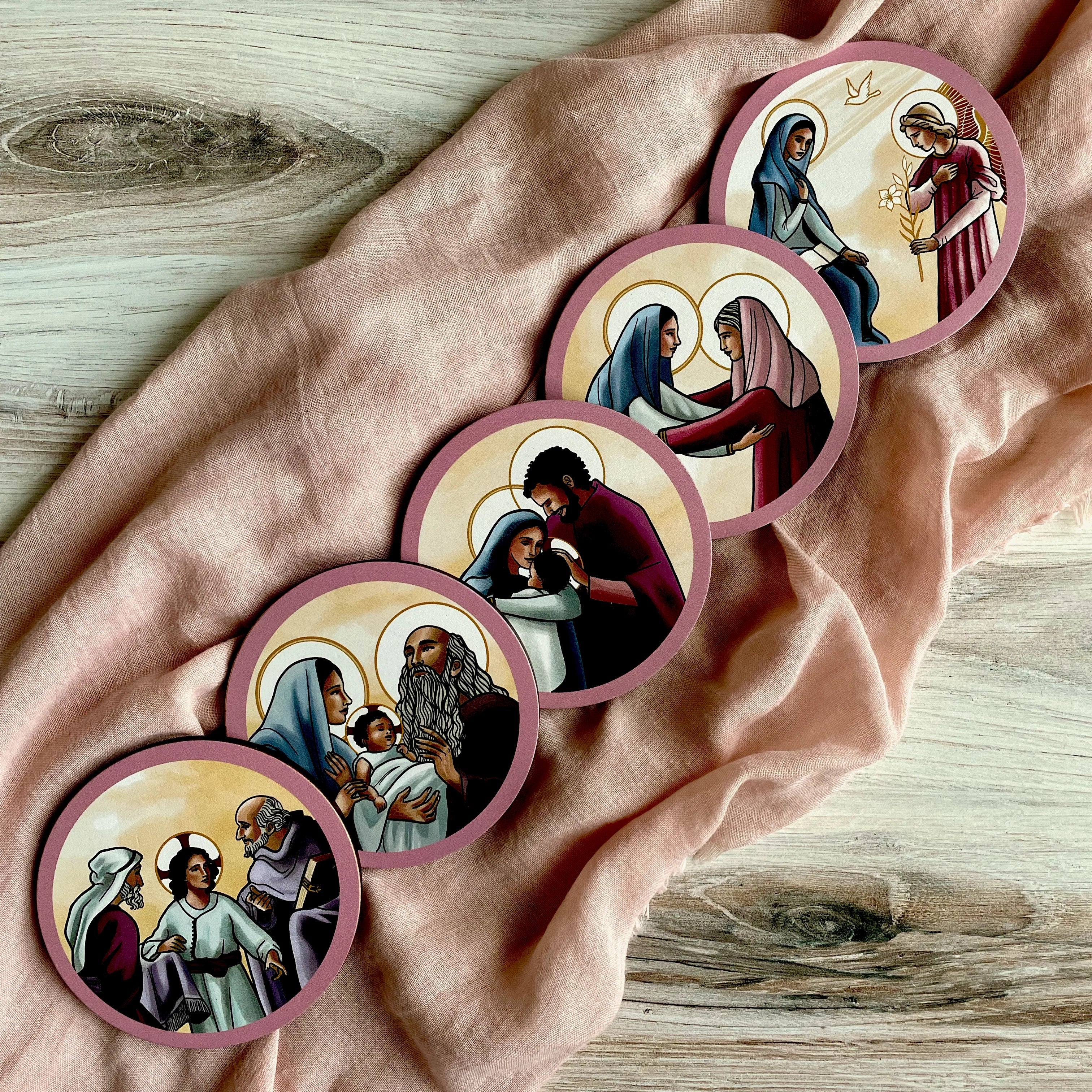 Gather and Pray Mysteries of the Rosary Reflection Disc Set - Image 4