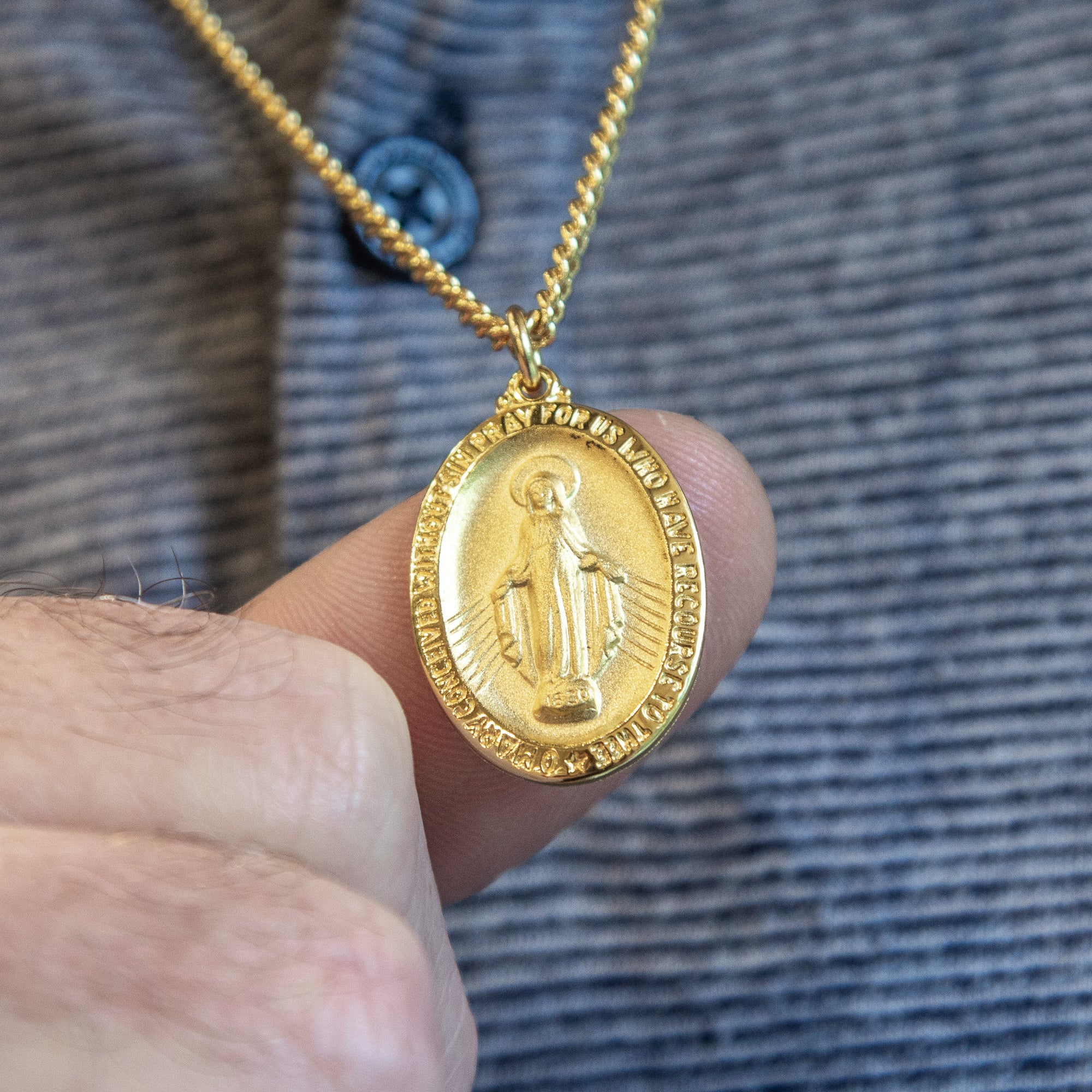 Gold/Sterling Silver Miraculous Medal on 24 inch chain - Image 4