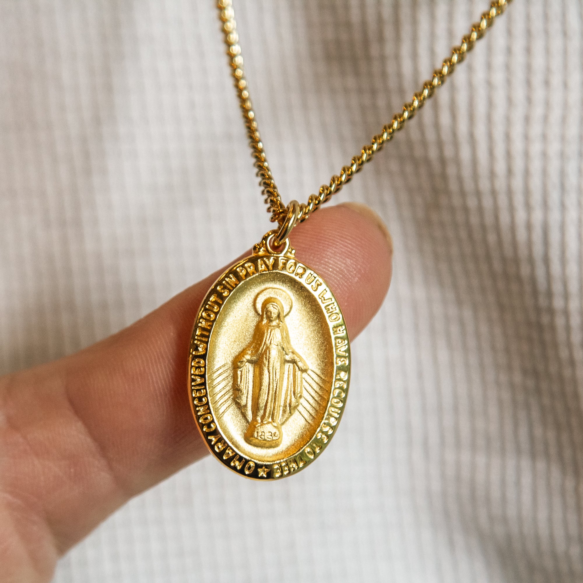 Gold/Sterling Silver Miraculous Medal on 24 inch chain - Image 5