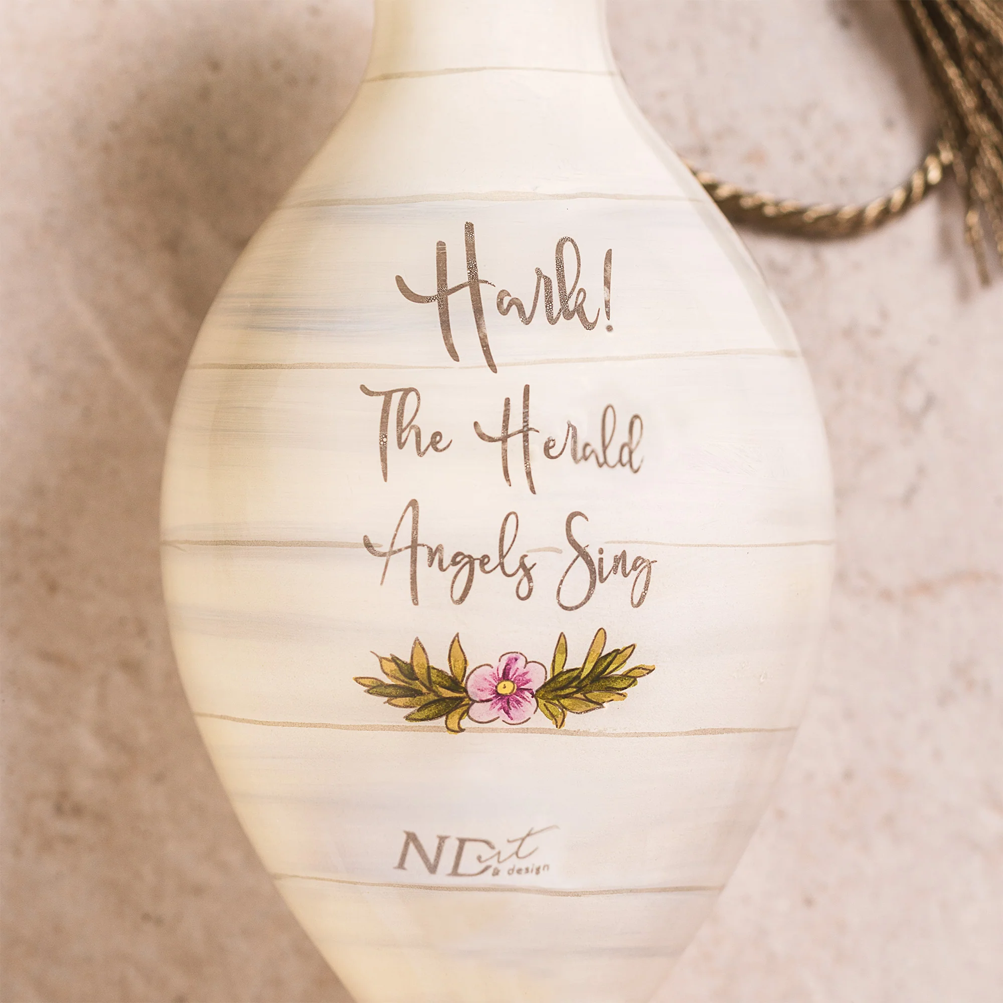 Hark The Herald Angels Sing Ornament - Image 4