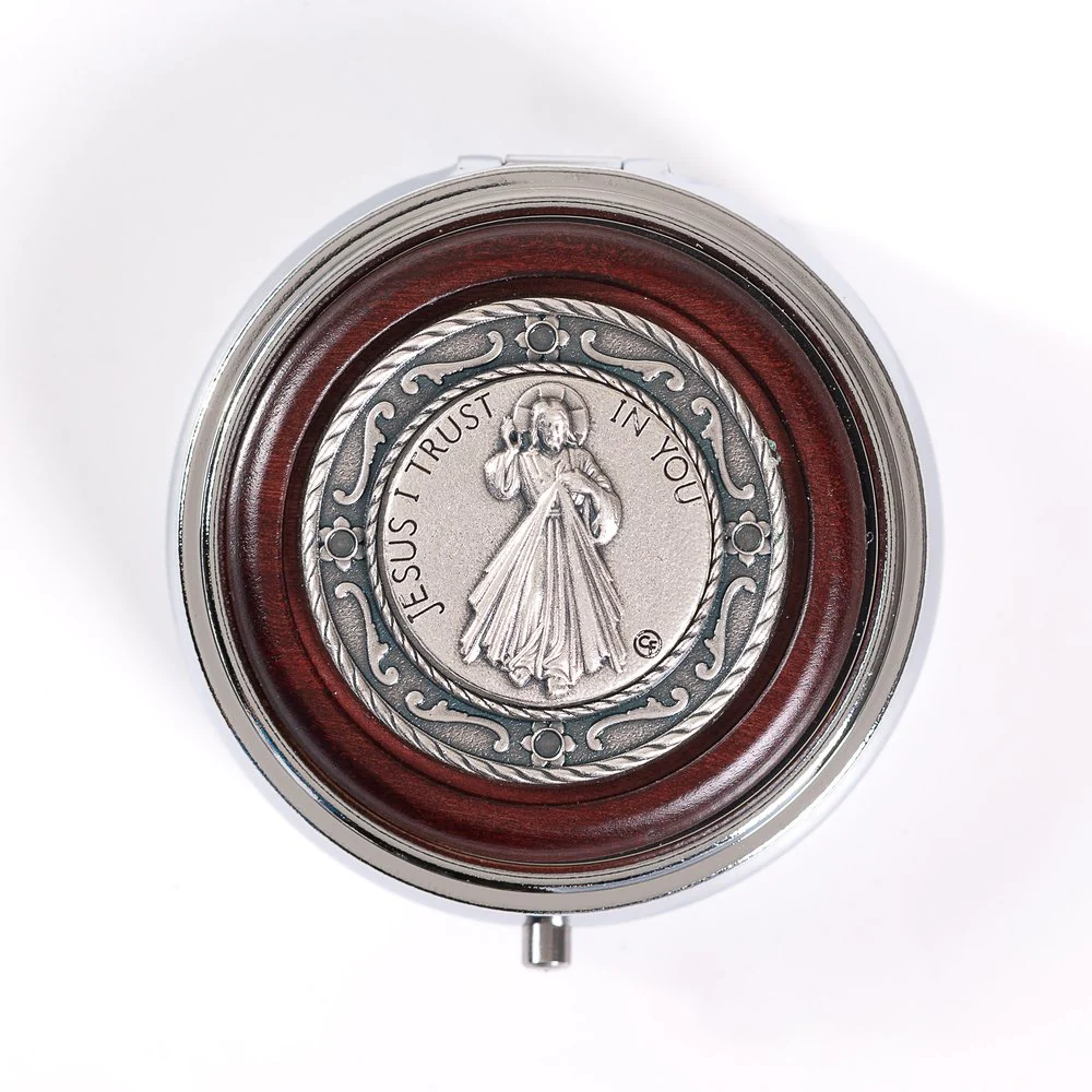 Italian Mahogany Divine Mercy Rosary & Matching Rosary Box Set - Image 2