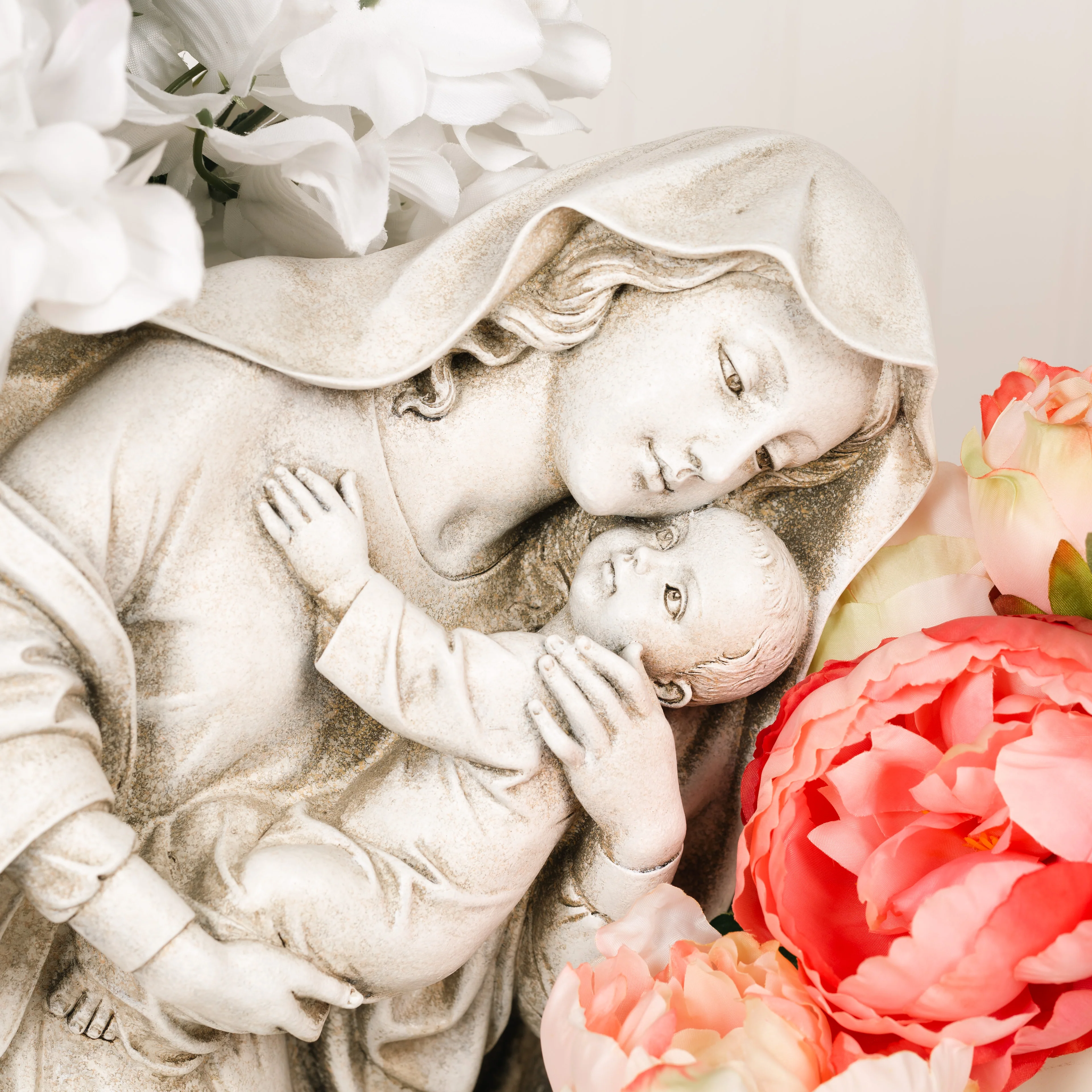Kneeling Madonna & Child Garden Statue - 13.5" - Image 2