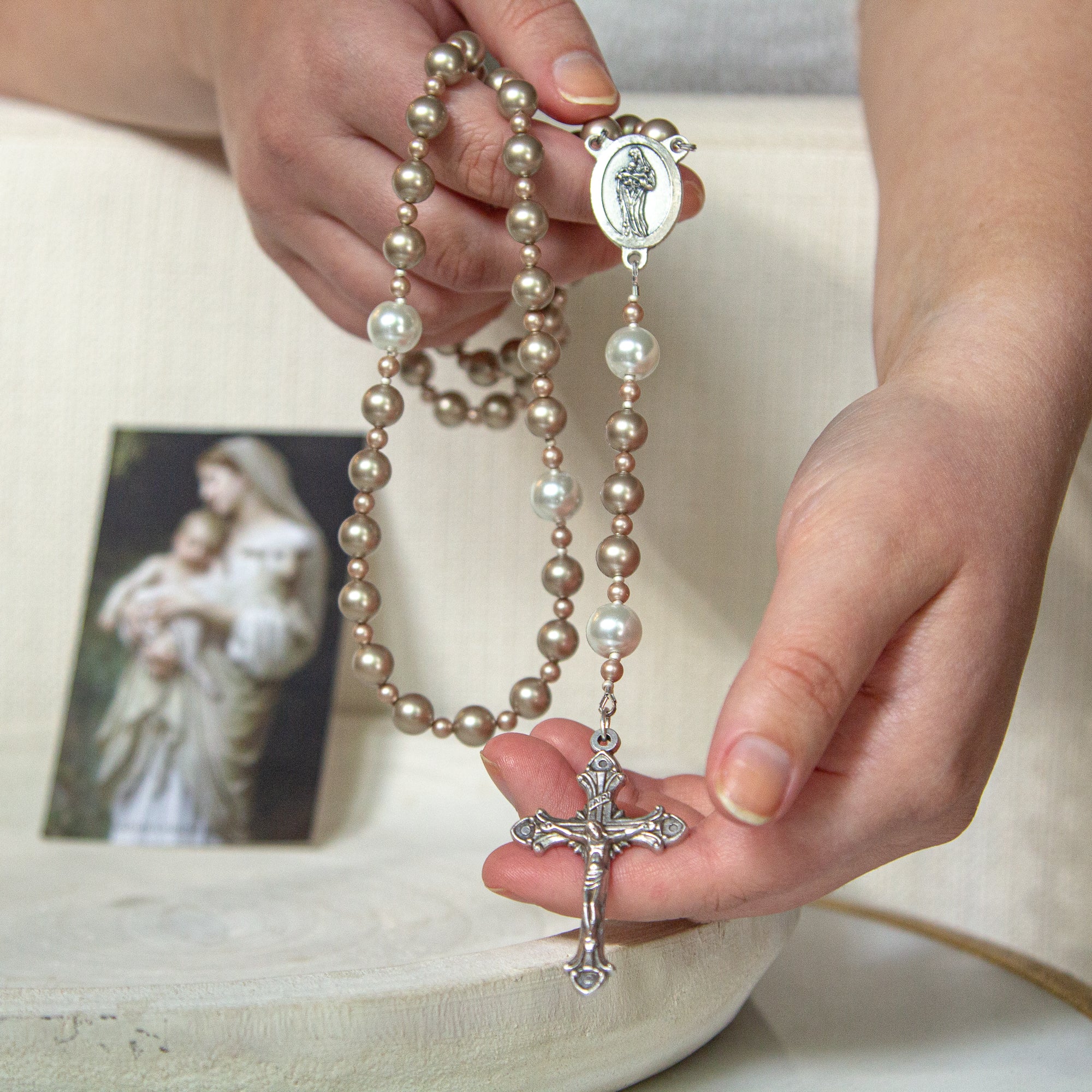 L'Innocence Rosary - Image 5