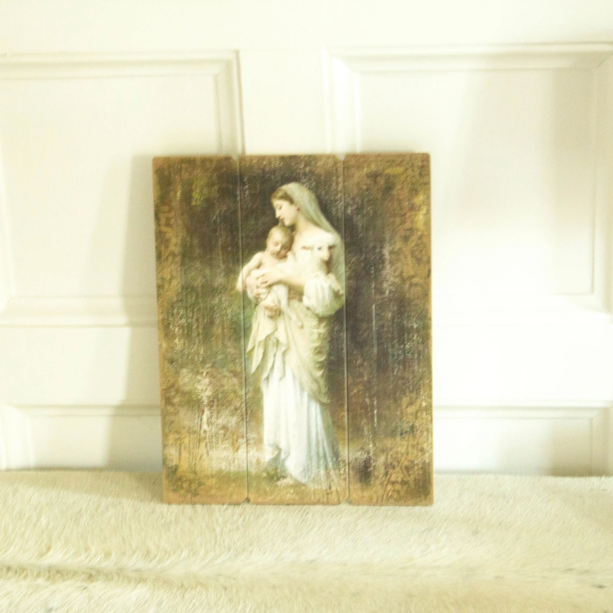 L'Innocence Wooden Wall Plaque - Image 3