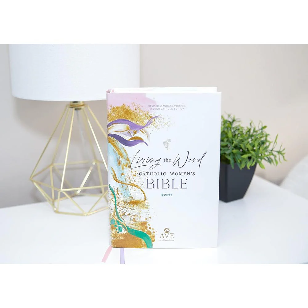 Living the Word Catholic Women's Bible - Image 7