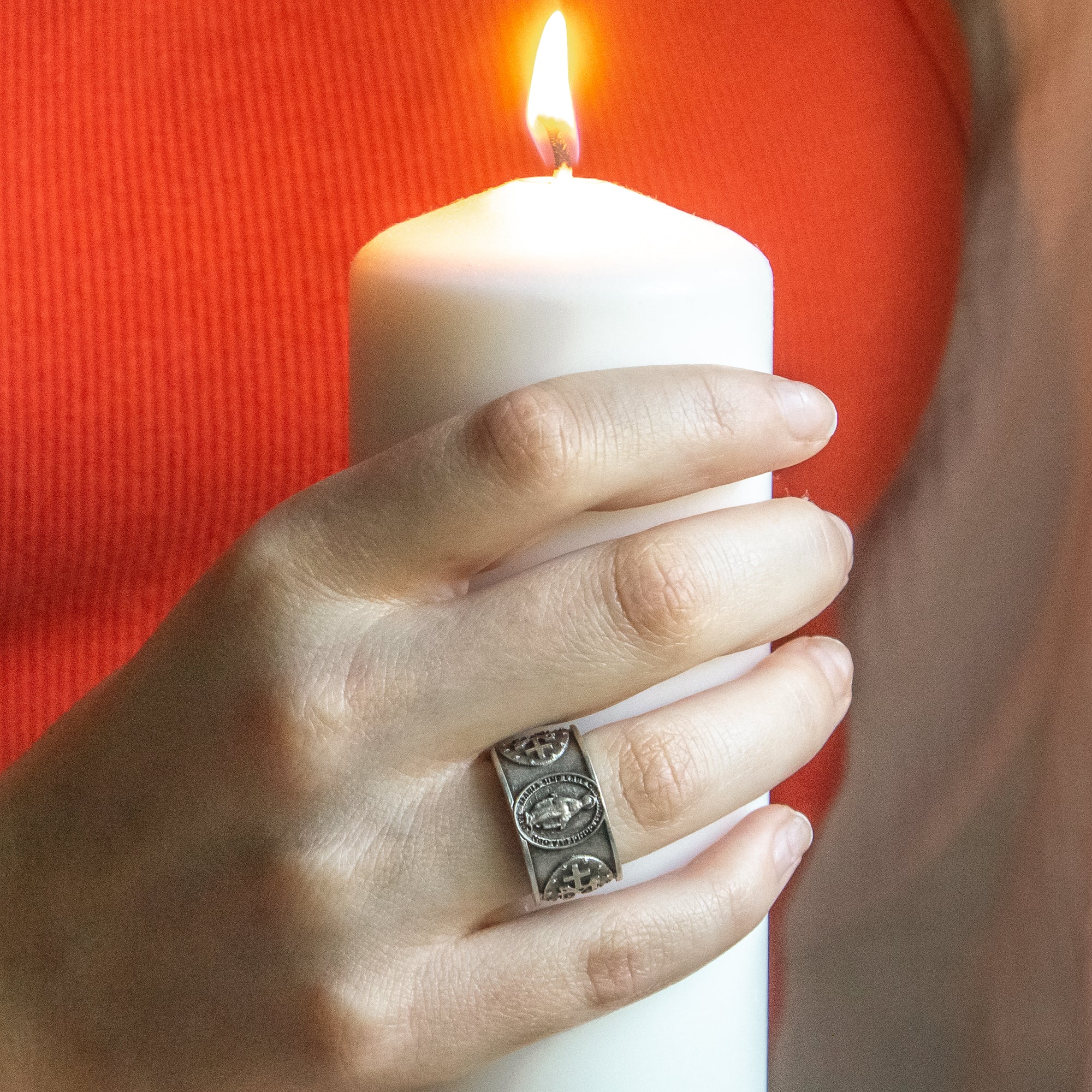 Men's Stamped Miraculous Medal Ring - Image 4