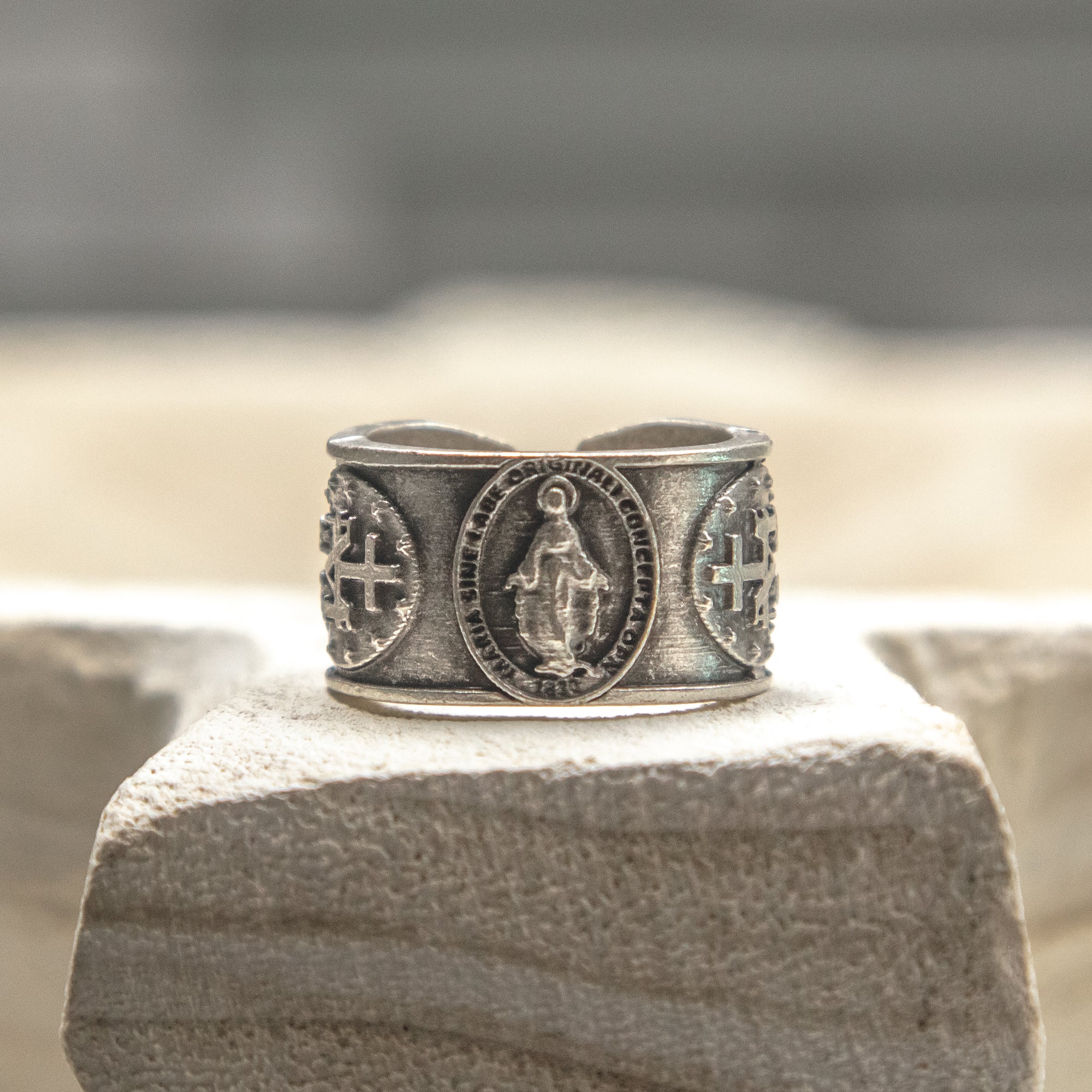 Men's Stamped Miraculous Medal Ring - Image 5
