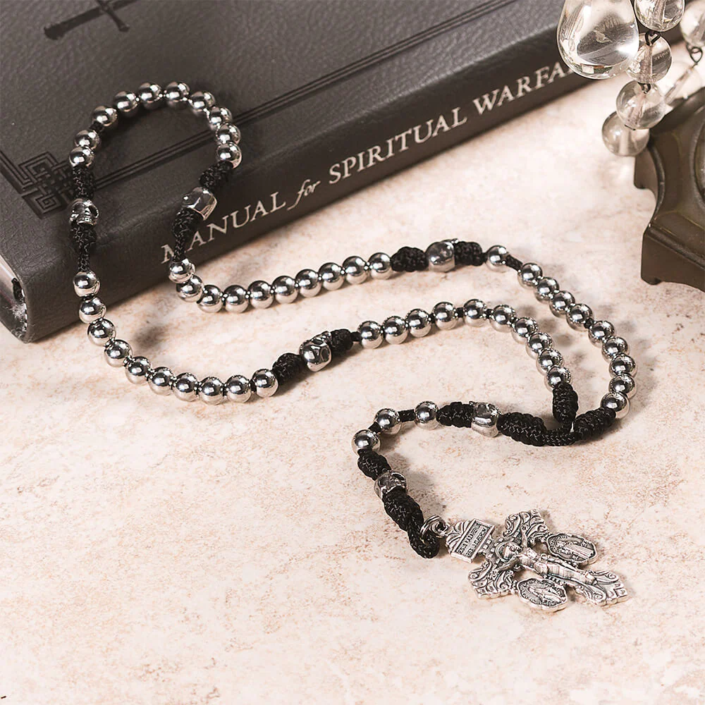 Mini Memento Mori Pardon Crucifix Paracord Rosary - Image 10