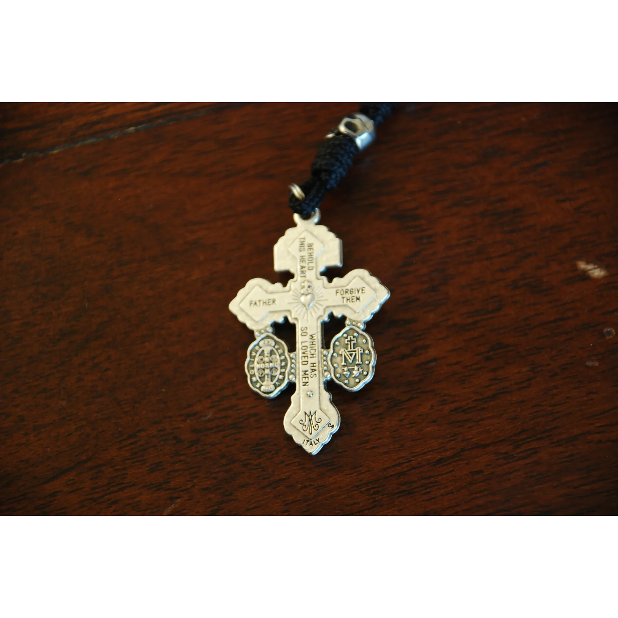 Mini Memento Mori Pardon Crucifix Paracord Rosary - Image 6