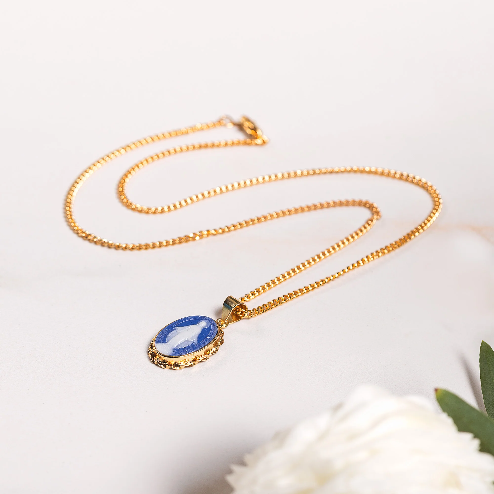 Miraculous Medal Cameo Necklace - Gold or Silver - Image 8