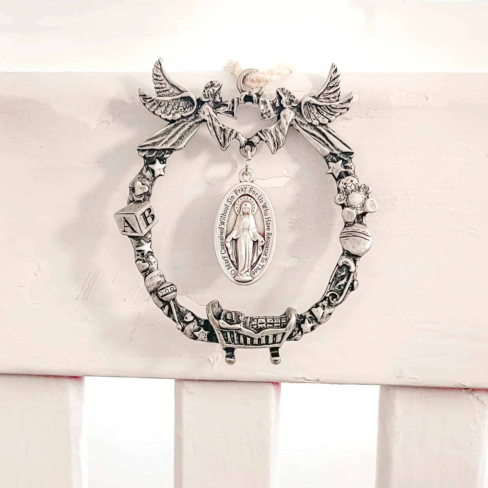 Miraculous Medal Crib Metal