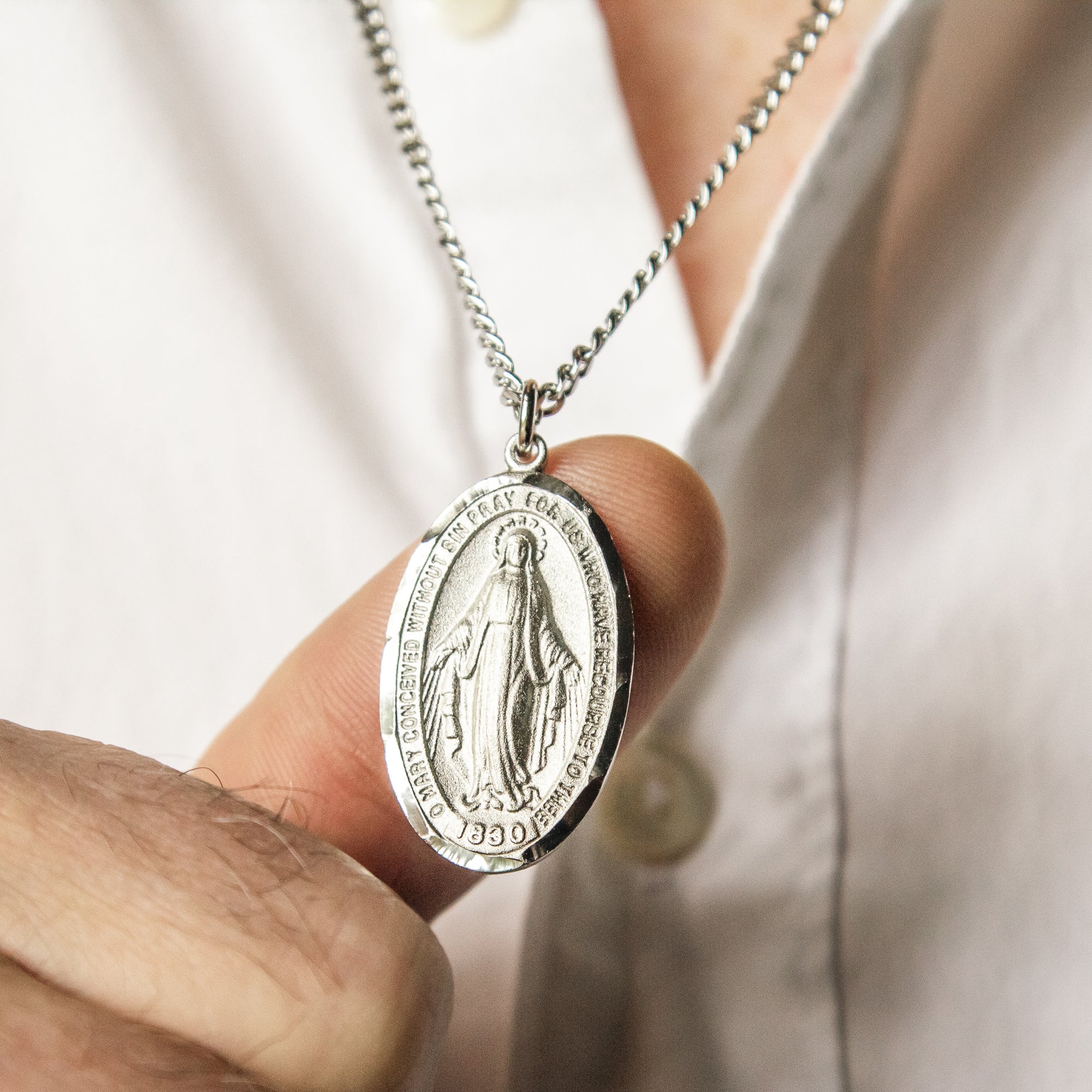 Miraculous Medal on 24" Chain - Image 2