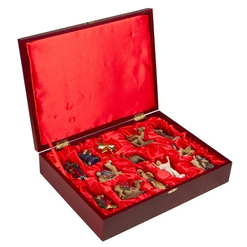 Nativity Ornament Set in Wooden Chest - Image 3