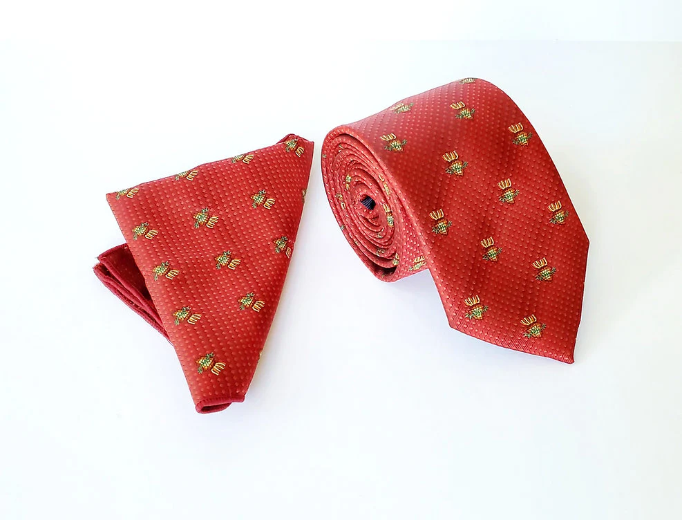 Navy or Red Men's Sacred Heart Tie & Pocket Square Set - Image 6