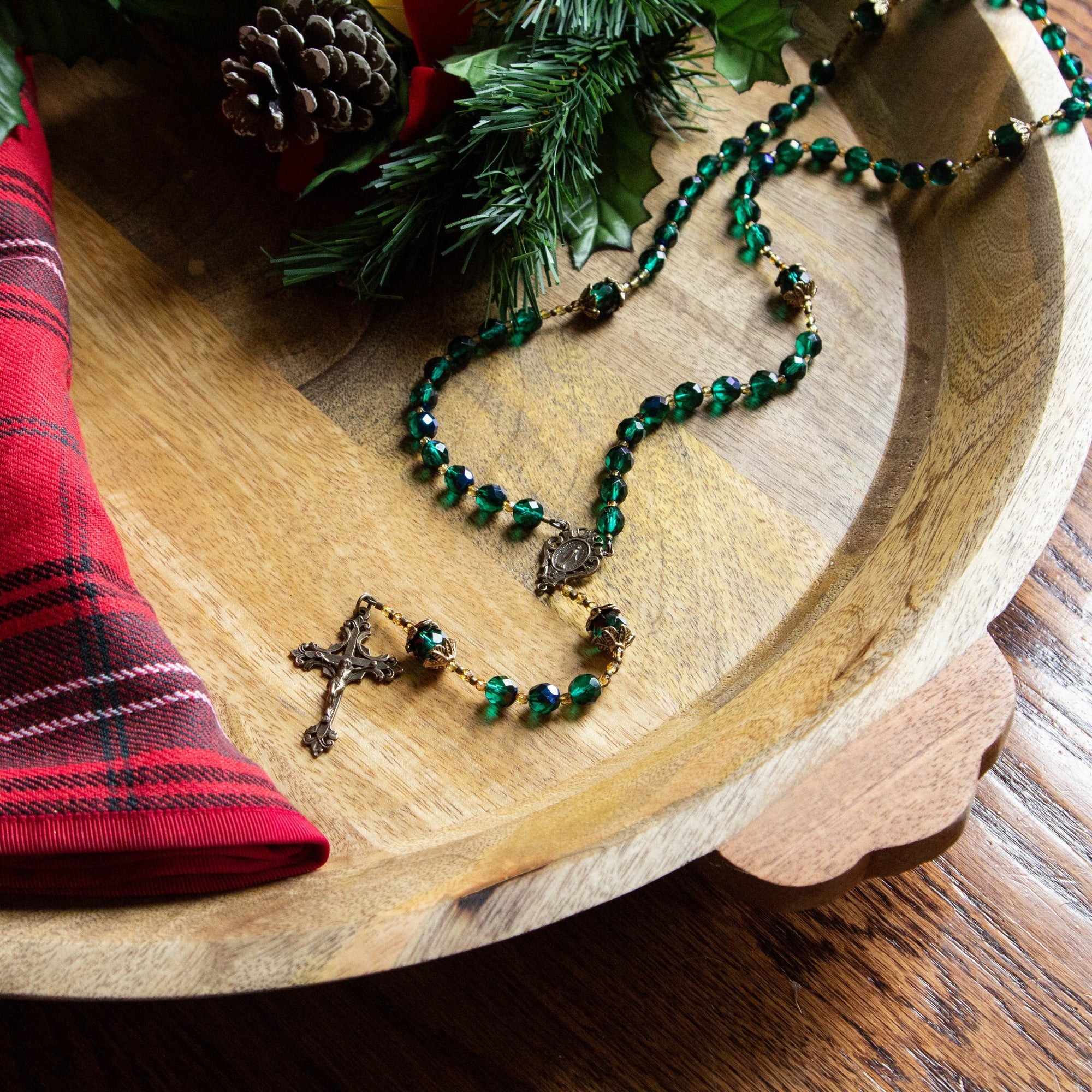 O Tannenbaum Green Christmas Rosary - Image 4