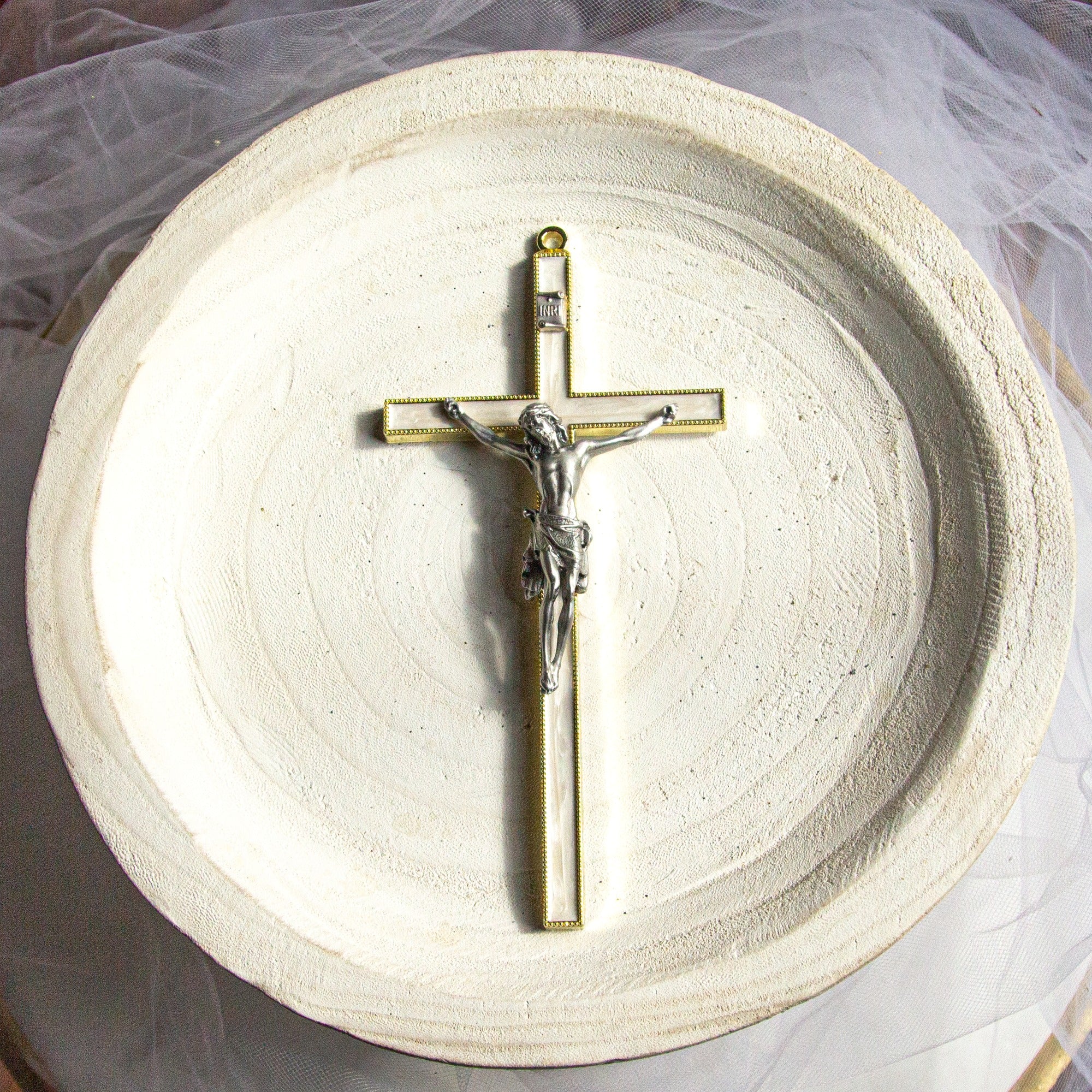 Pearlized Gold & Silver Crucifix - 7 inch - Image 2