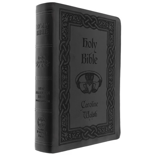 Personalized Irish Claddagh Bible - Image 4