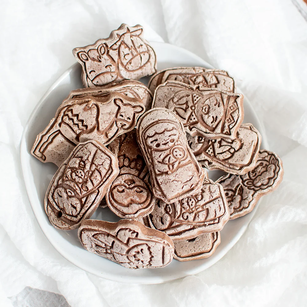 Shining Light Nativity Cookie Cutters & Stamps Set - Image 6