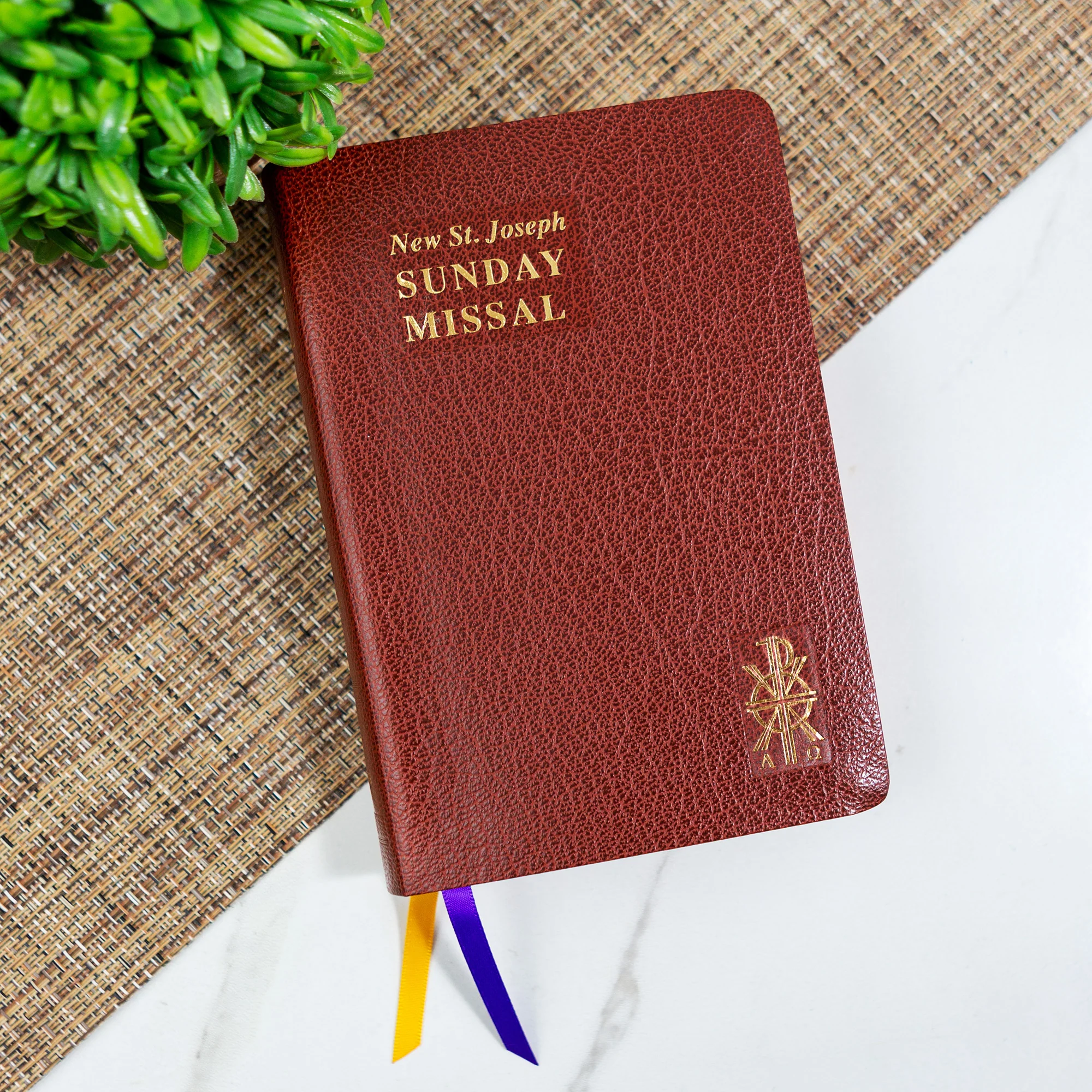 St. Joseph Sunday Missal - Complete Edition in Accordance with the Roman Missal