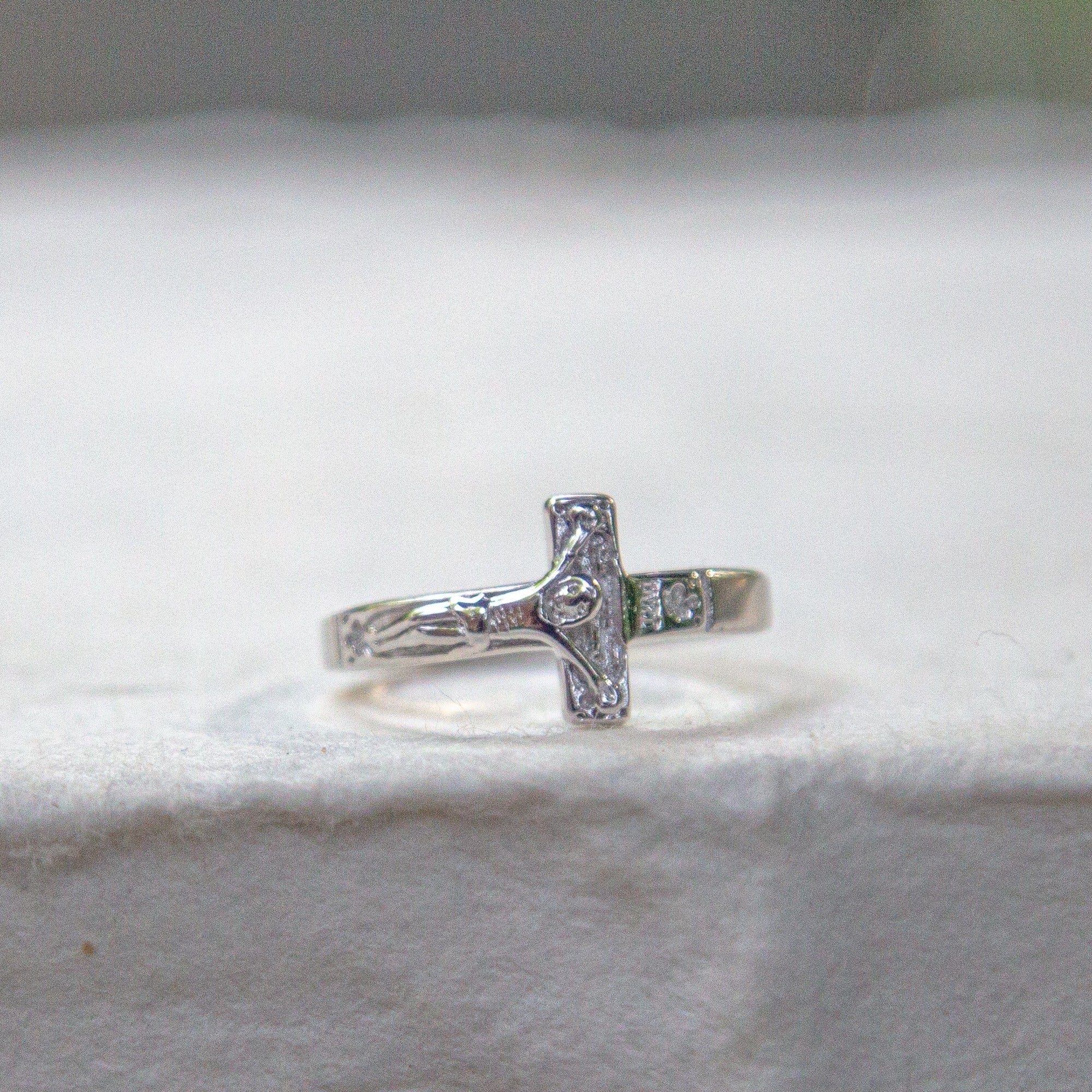 Sterling Crucifix Ring