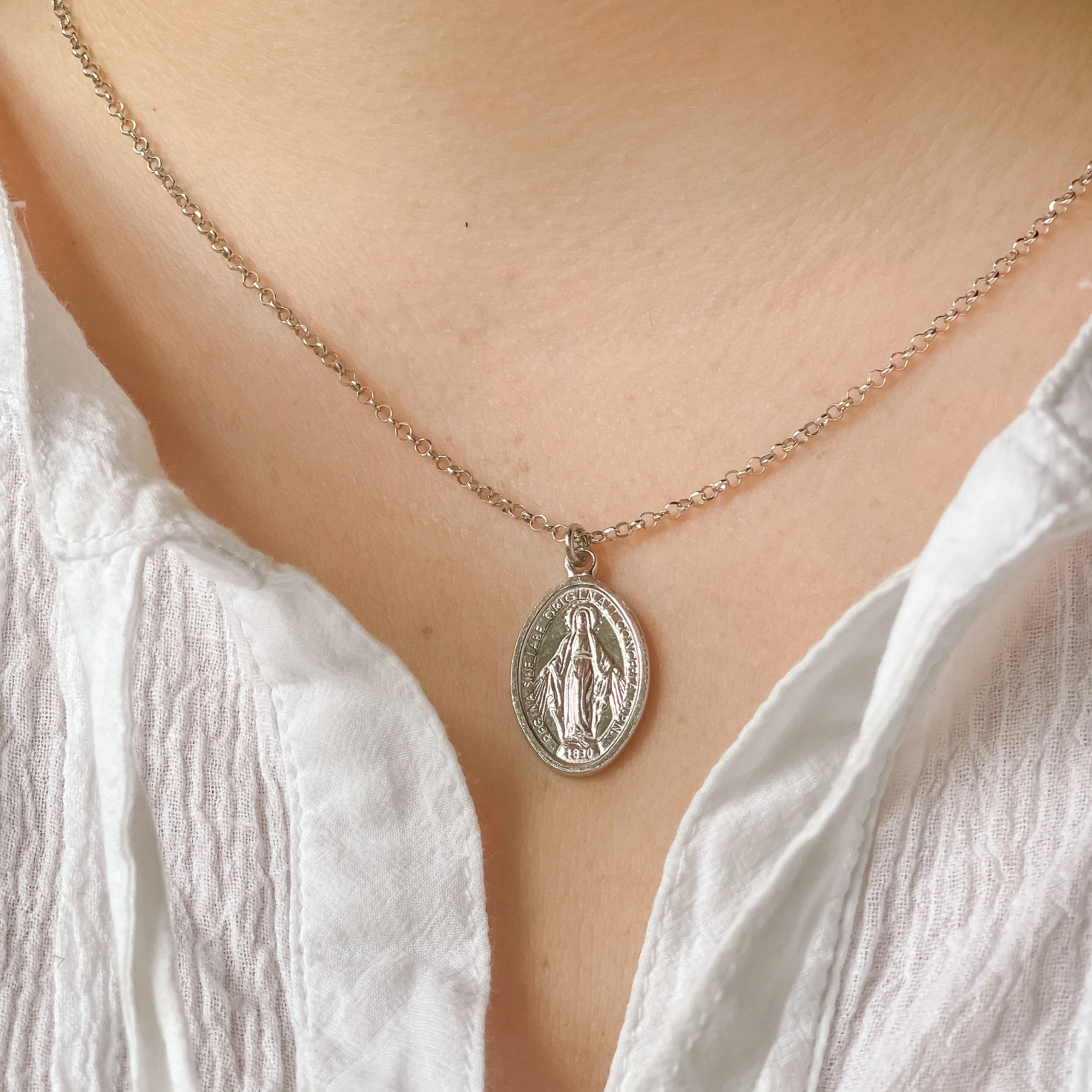 Sterling Italian Miraculous Medal Necklace - Image 2