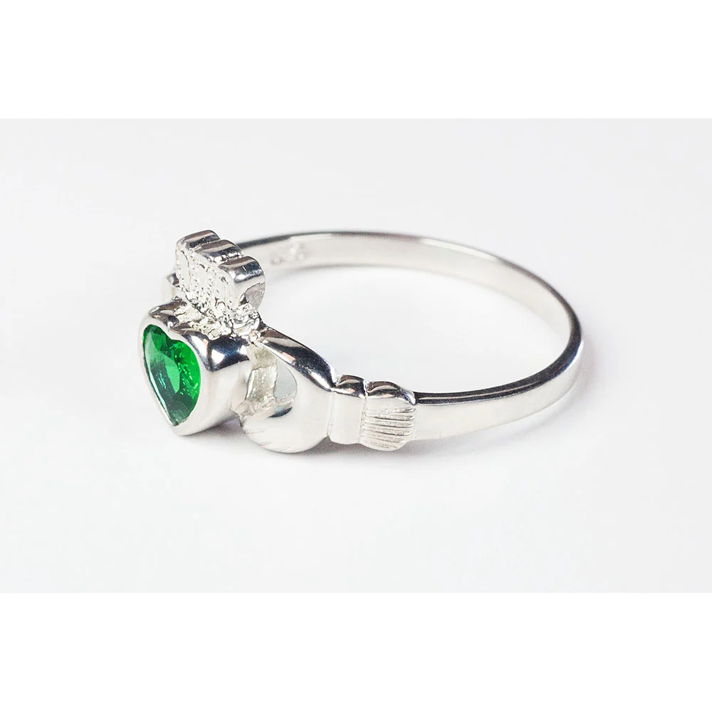 Sterling Silver & Emerald Glass Claddagh Ring - Multiple Sizes - Image 2