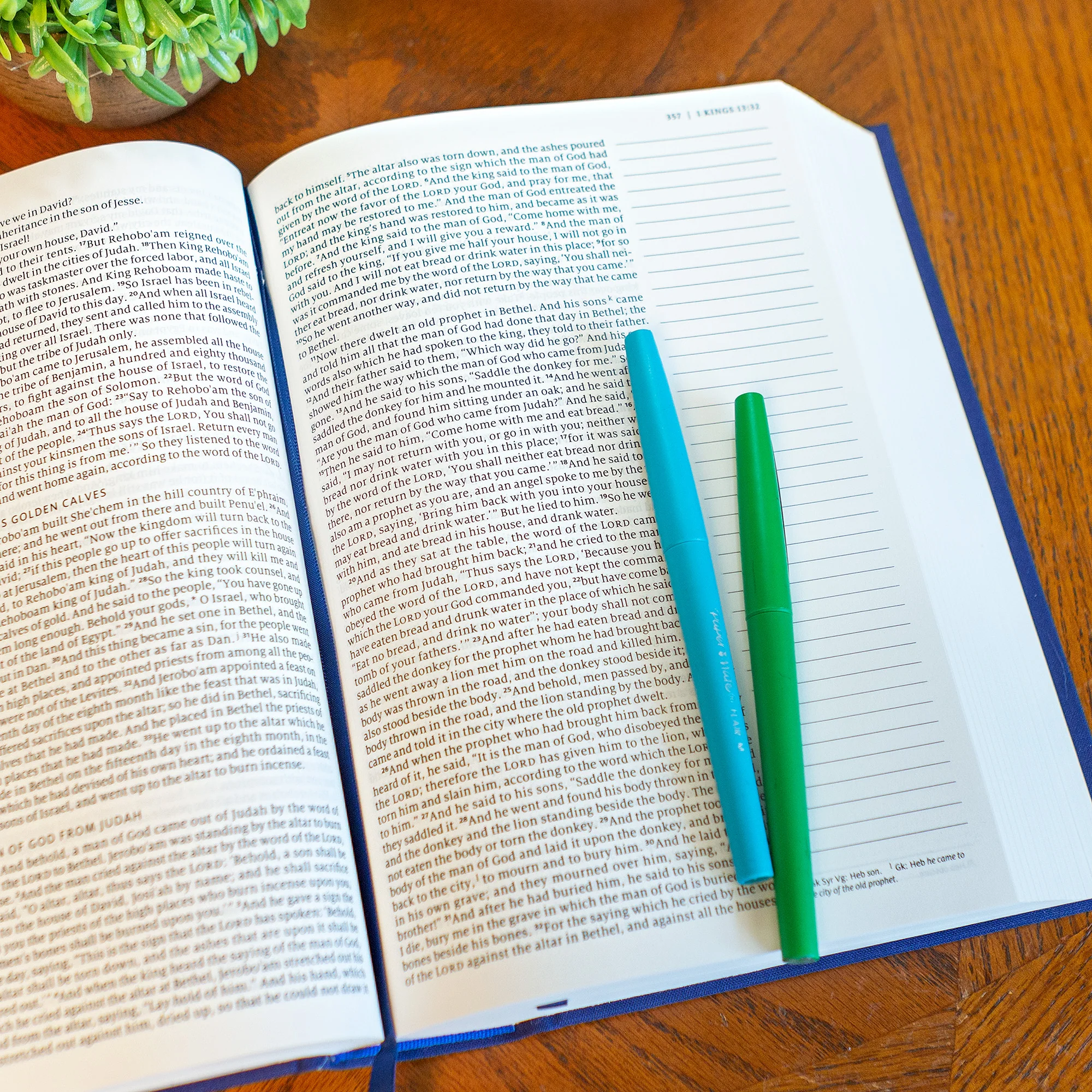 The Ave Catholic Notetaking Bible (Hardcover) - Image 2