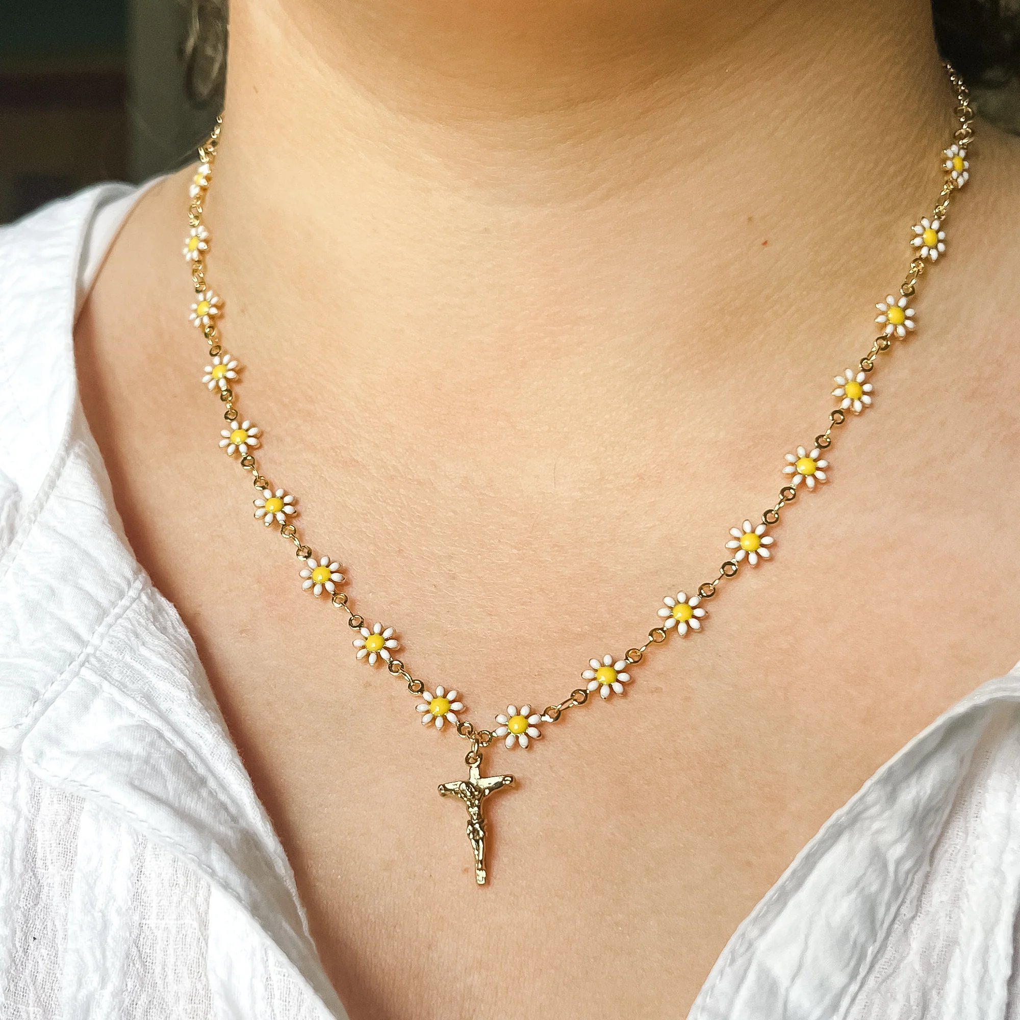 White Daisy Chain Crucifix Necklace - Image 3