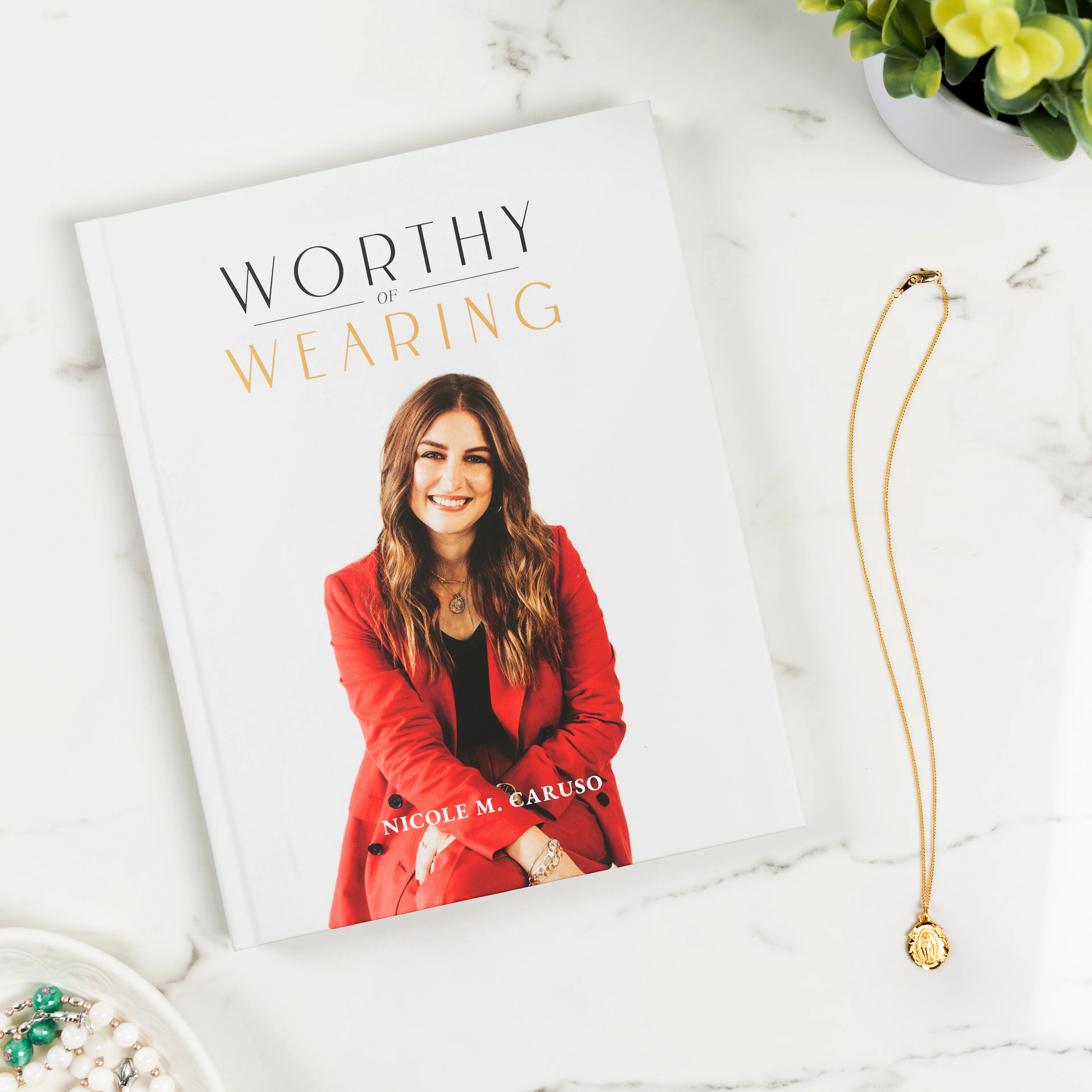 Worthy of Wearing: How Personal Style Expresses our Feminine Genius & Gold/Sterling Silver Miraculous Medal (Gift Set)