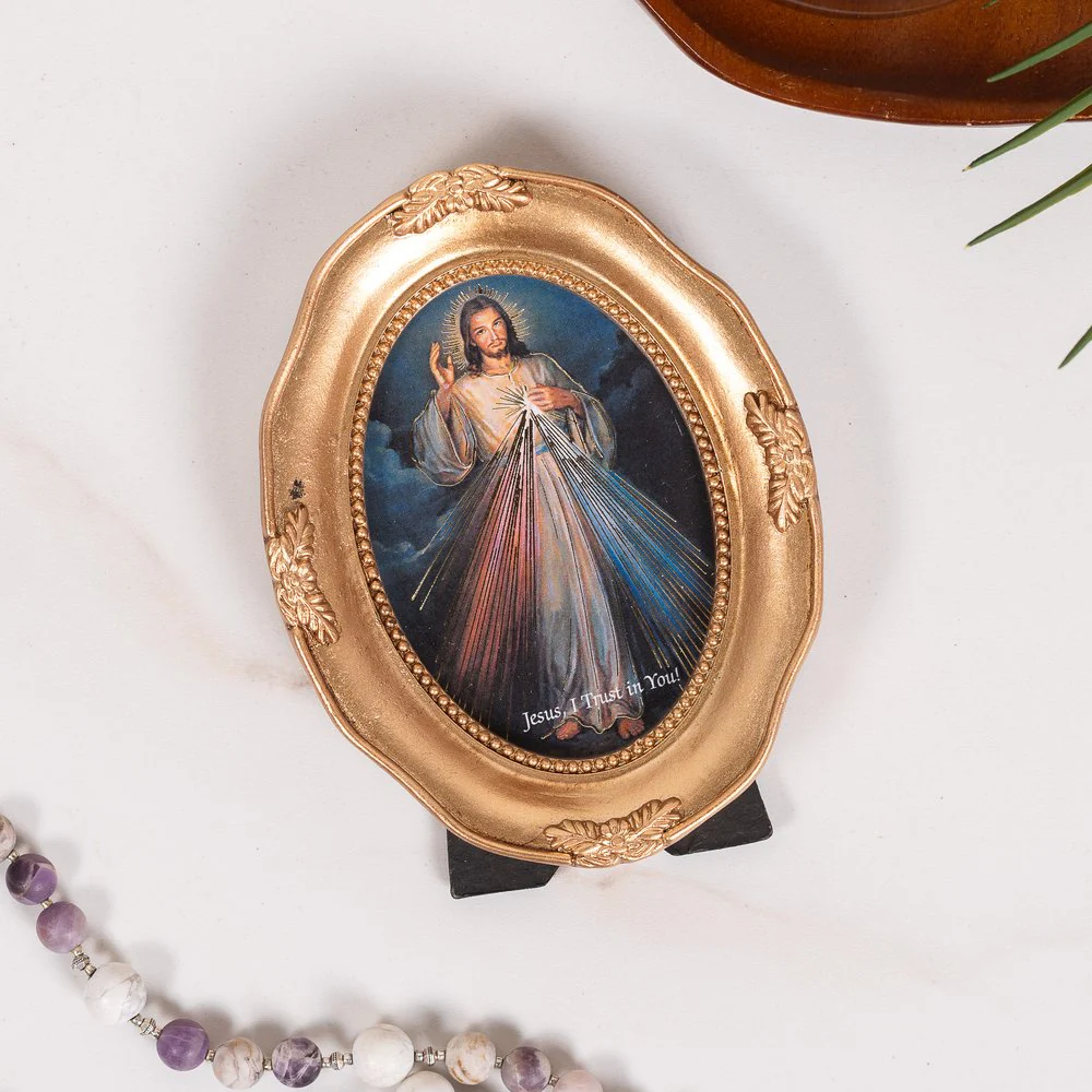 Year With Divine Mercy Book & Small Divine Mercy Print in Gold Oval Frame Gift Set - Image 3